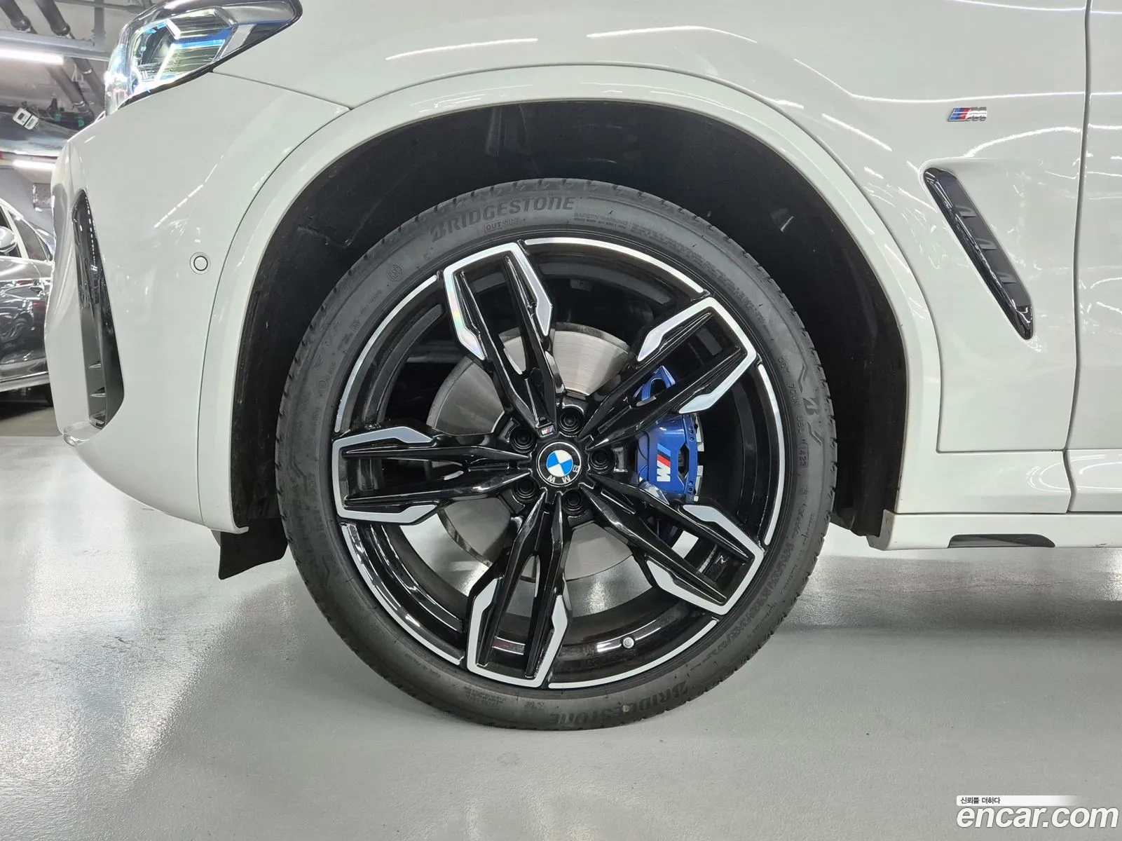 BMW X3 xDrive M40I 2023 - фотография 17881042