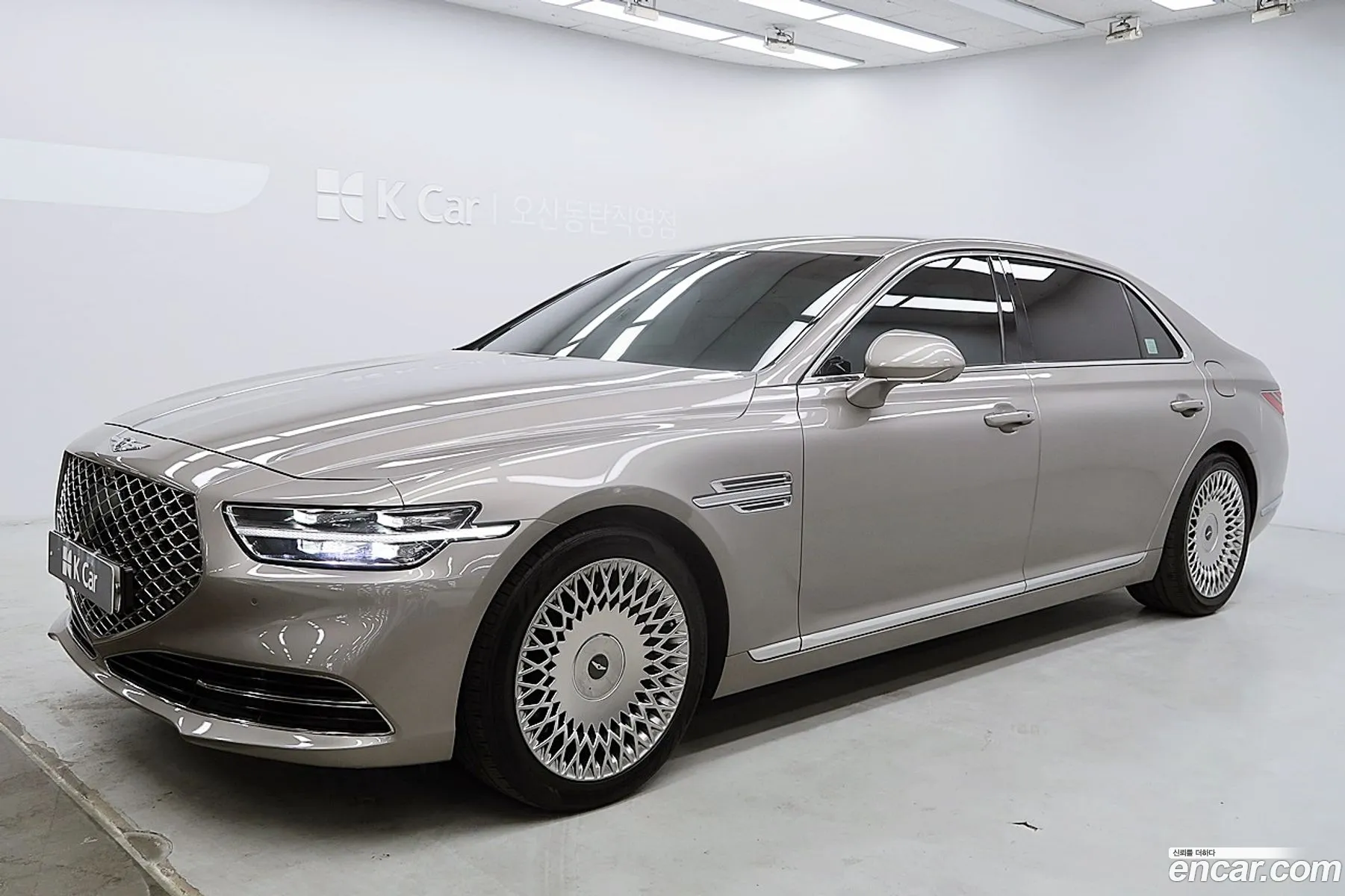 Genesis G90 I 38 Awd 2019 - фотография 488775