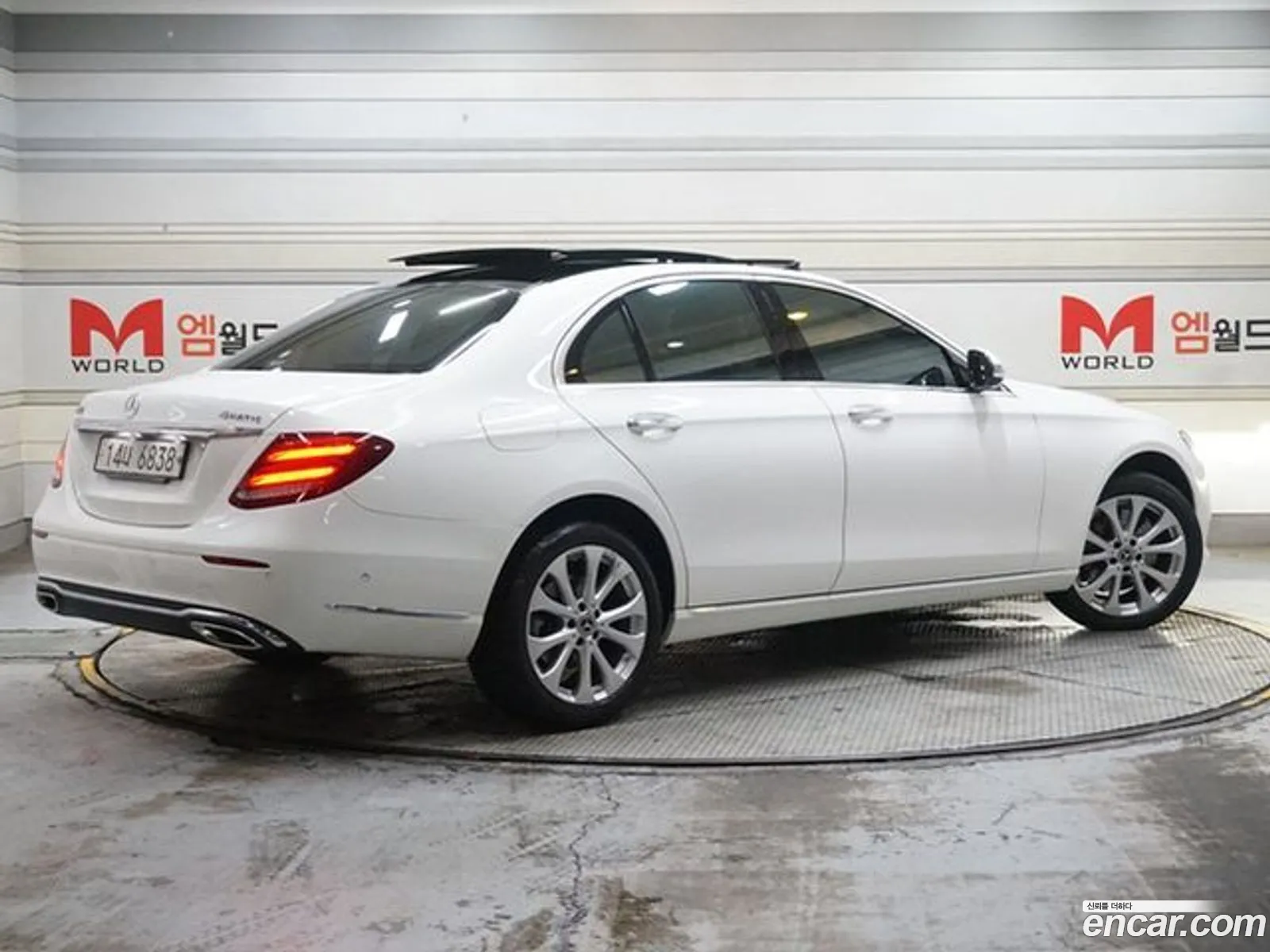 Mercedes-Benz E-Klasse V W213 S213 C238 E300 Exclusive 2019 - фотография 14808290