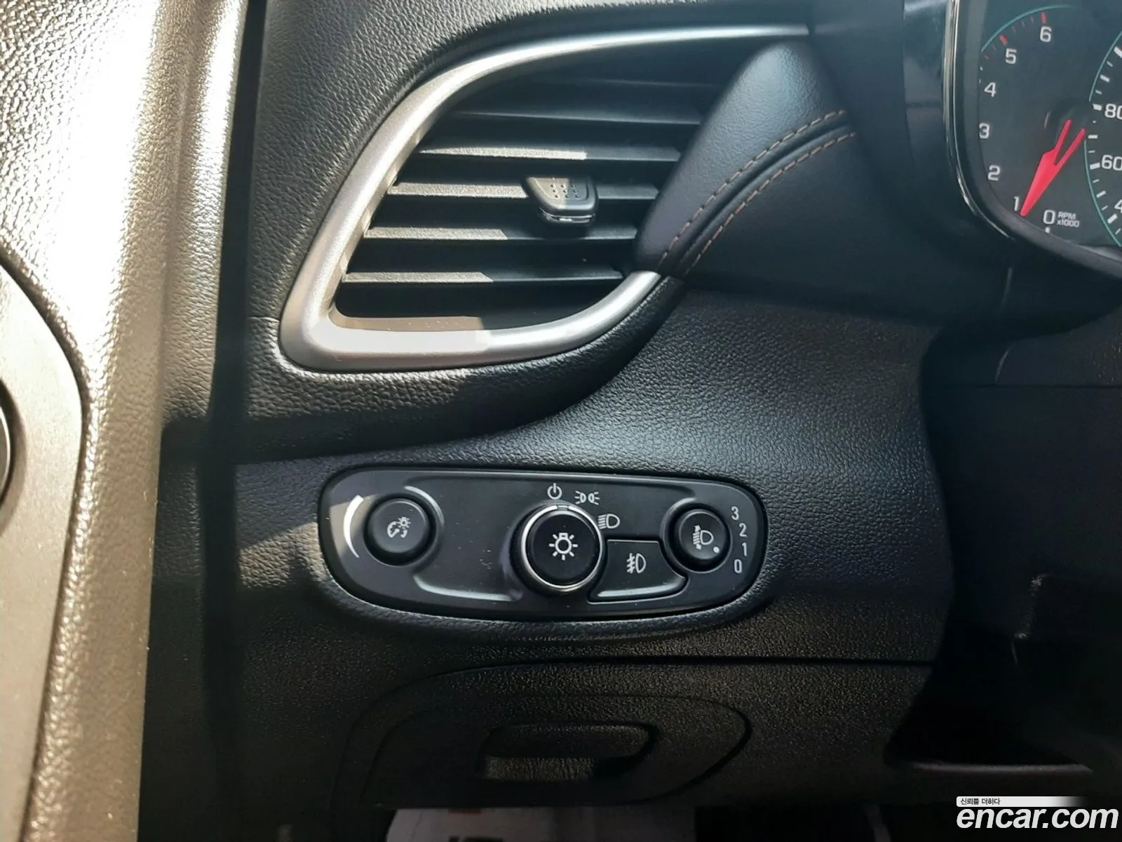 Chevrolet Trax I 16 Diesel Lt 2020 - фотография 8423603