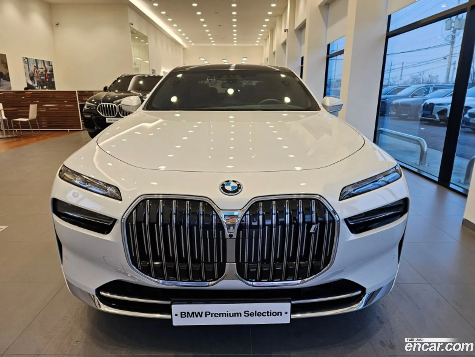 BMW I7 xDrive 60 Design Pure Excellence 2023 - фотография 17279184
