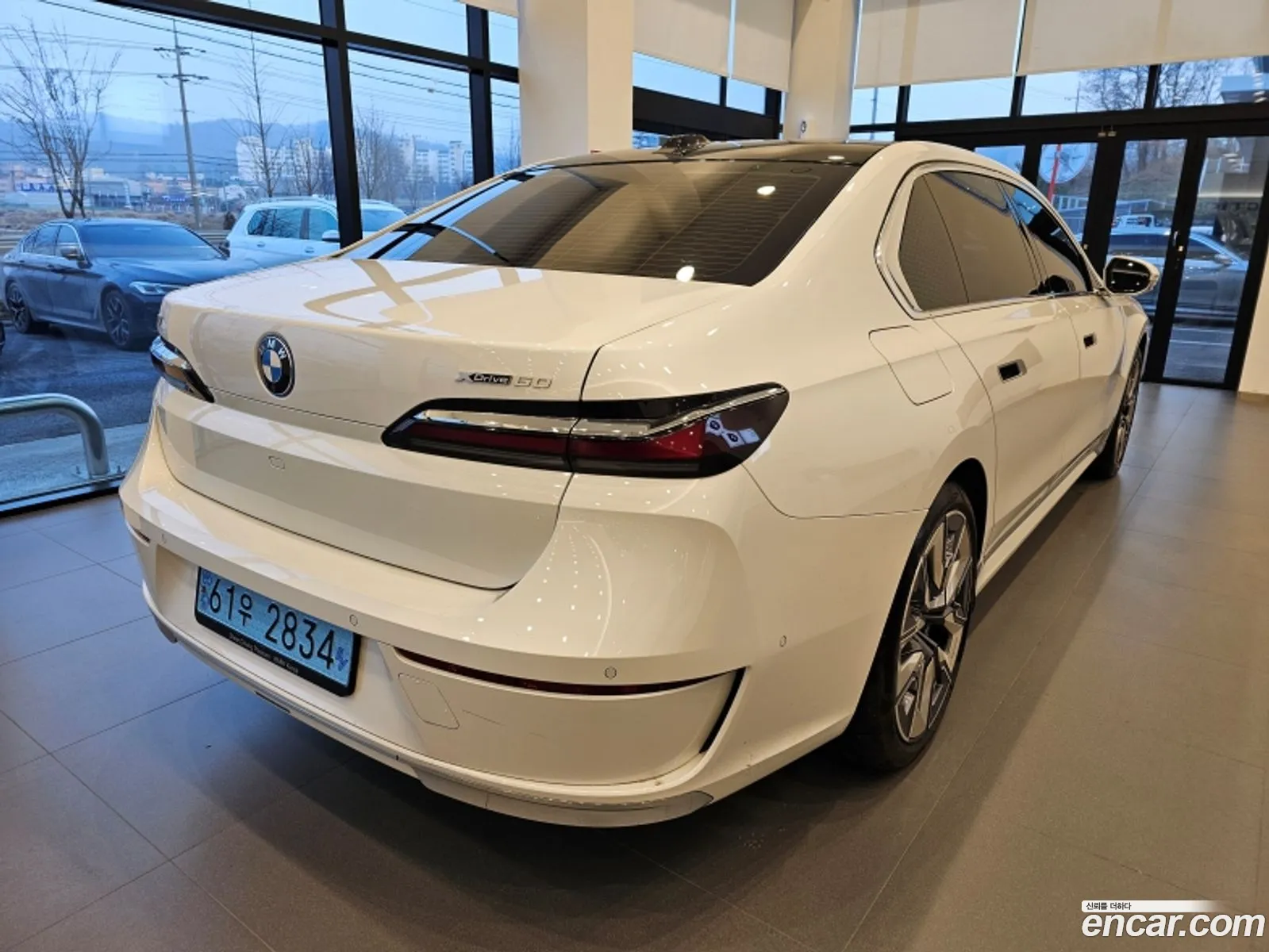 BMW I7 xDrive 60 Design Pure Excellence 2023 - фотография 17279186