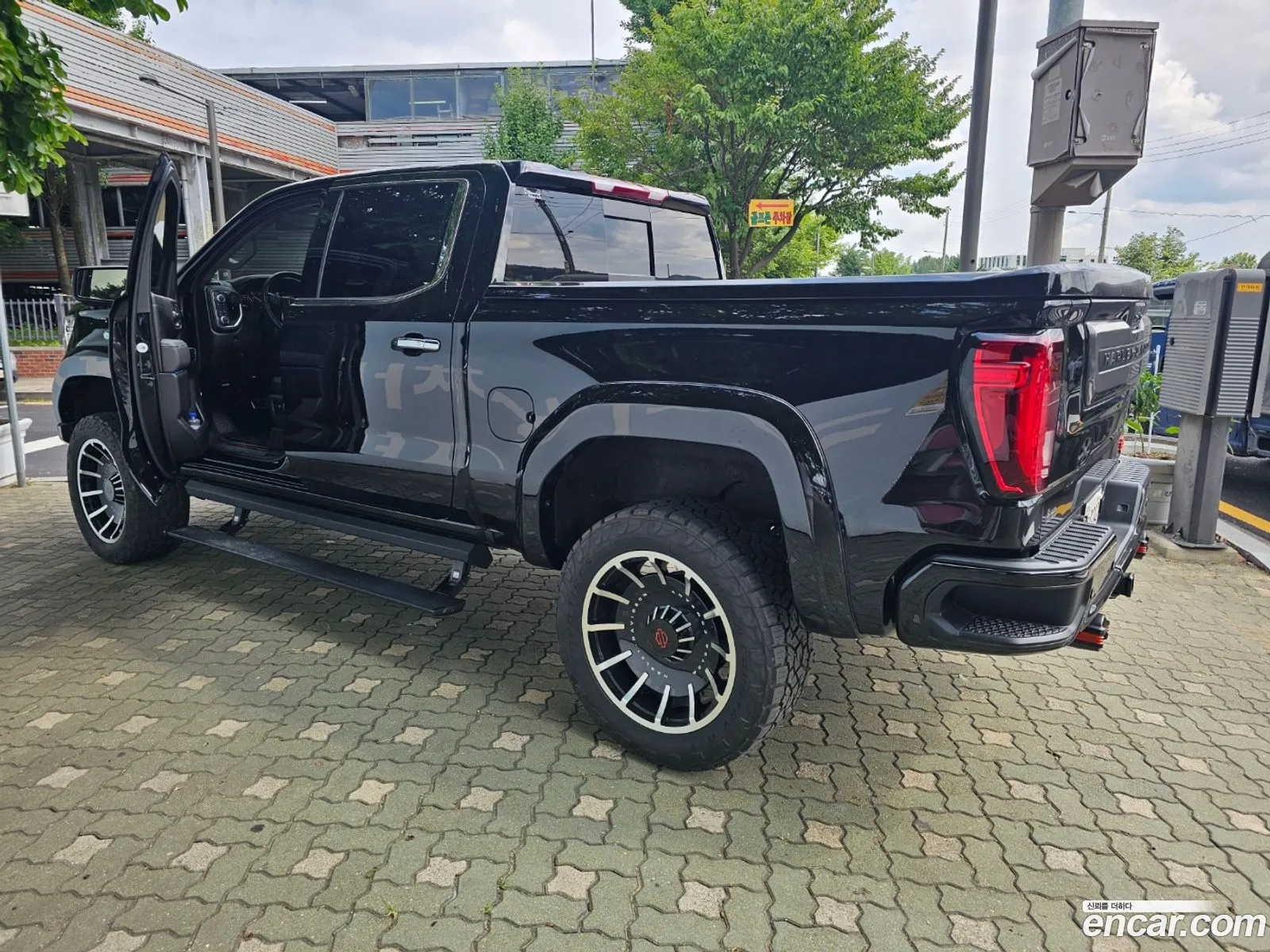 GMC Sierra 1500 Harley-Davidson Edition - фотография 3485893