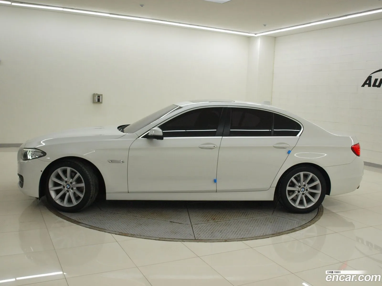 BMW 5Er Vi F10F11F07 528I xDrive 2015 - фотография 17279246