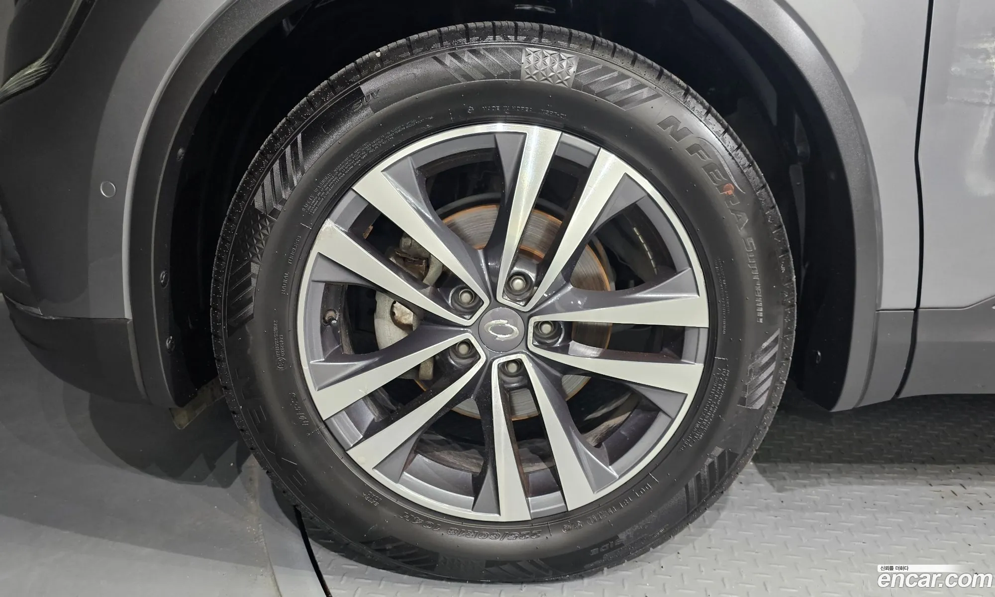 Renault Samsung Qm6 20 Gde Le 2Wd 2020 - фотография 2589425