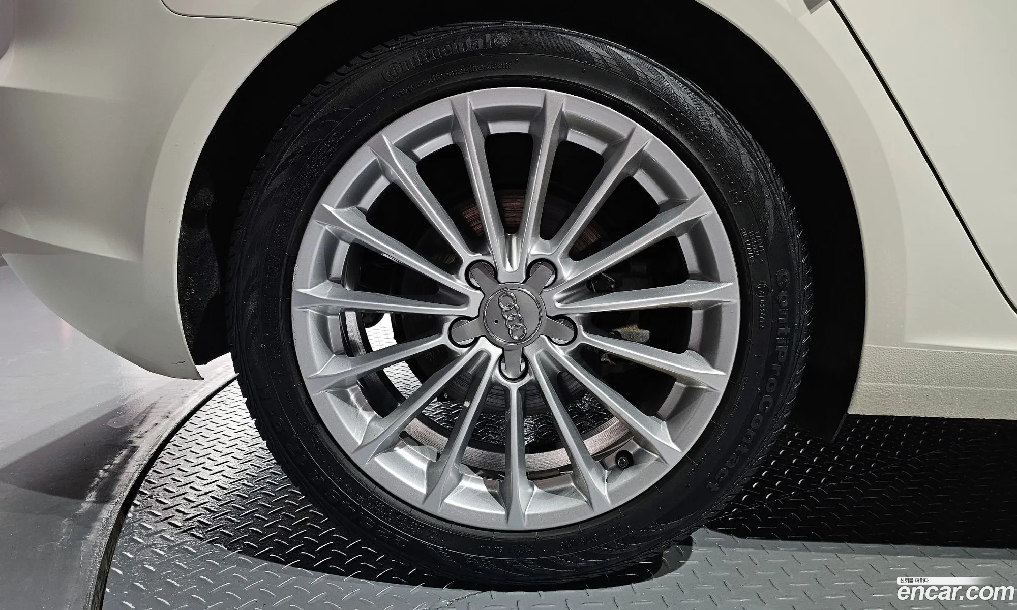 Audi A3 Iii 8V 35 Tdi Dynamic Sportback 2015 - фотография 8464358