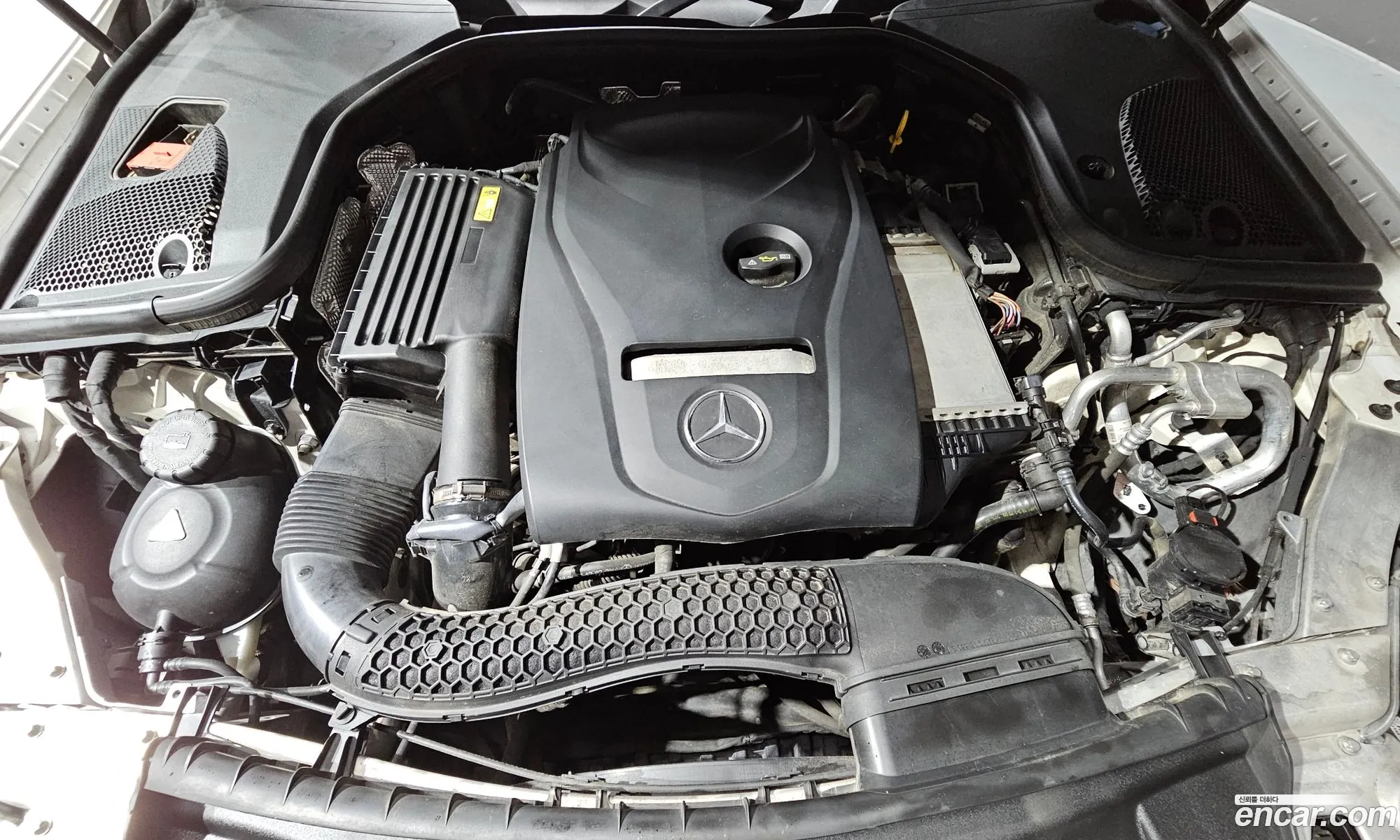 Mercedes-Benz E-Klasse E300 Avantgarde 2017 - фотография 18659838