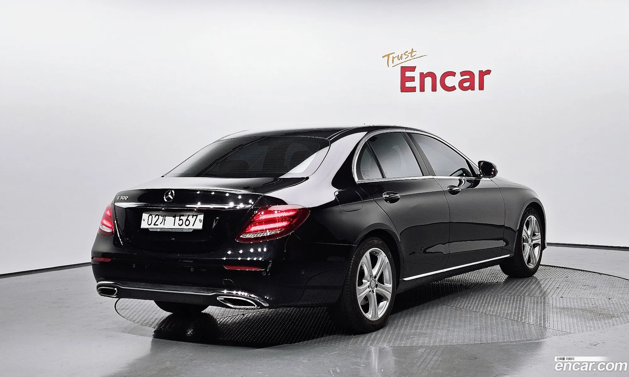 Mercedes-Benz E-Klasse E200 Avant Garde 2017 - фотография 18338445