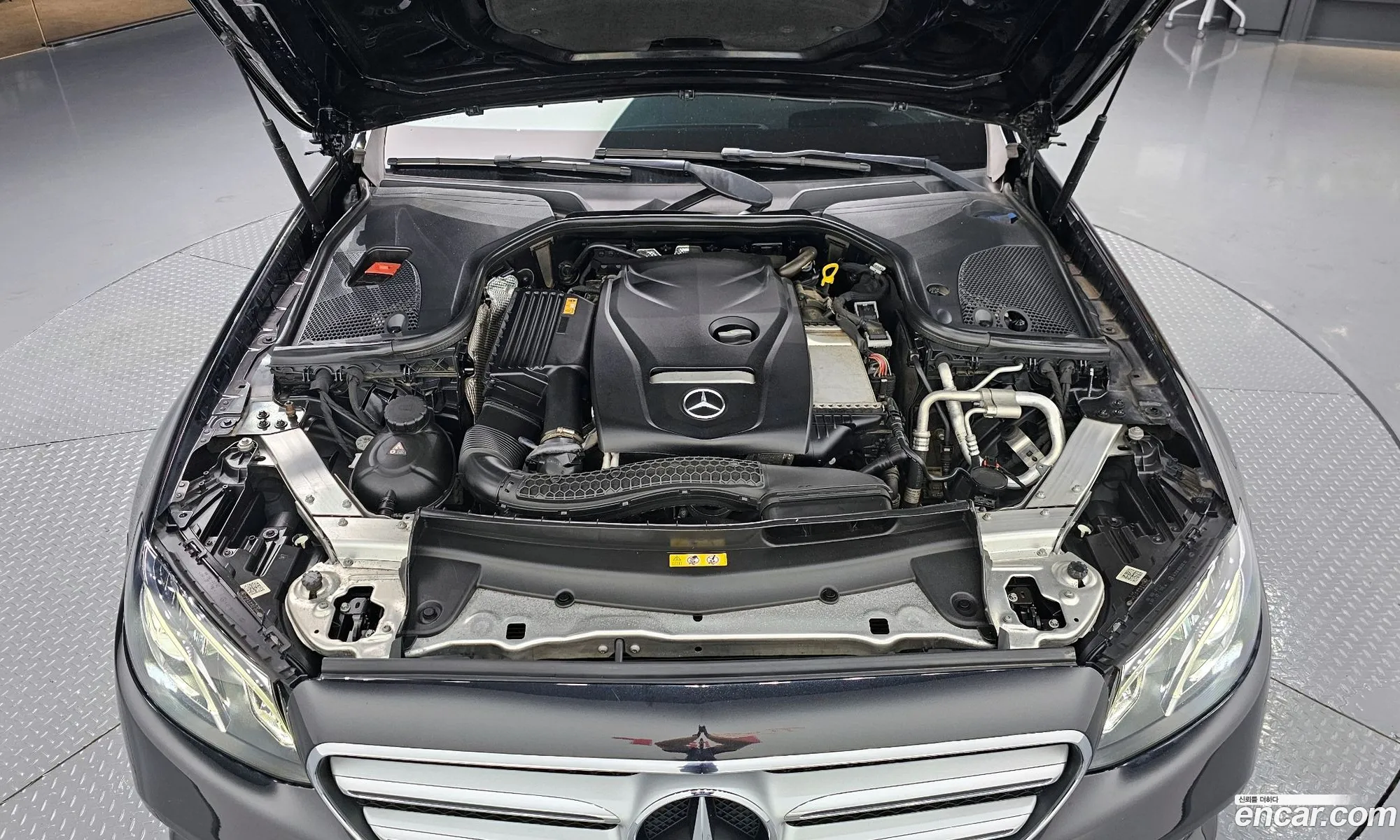 Mercedes-Benz E-Klasse E200 Avant Garde 2017 - фотография 18338449