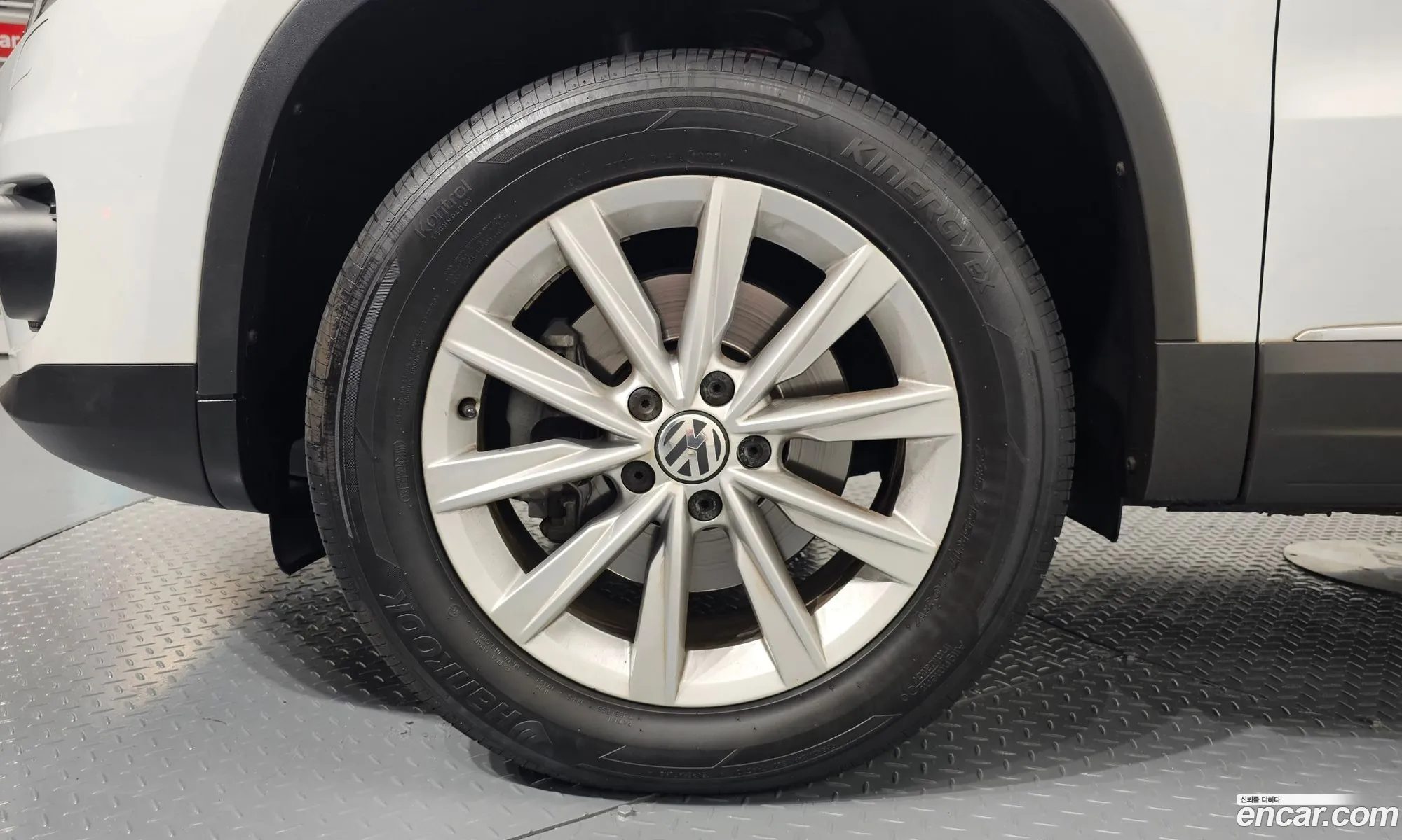 Volkswagen Tiguan I 20 Tdi Comfort 2015 - фотография 7088836