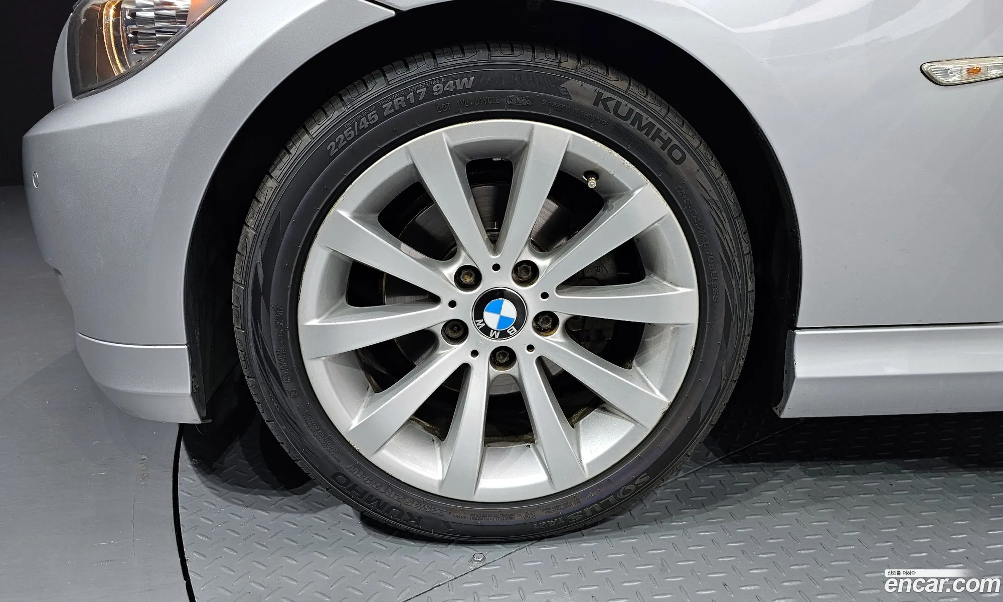 BMW 3Er 320I Sedan 2011 - фотография 16193873