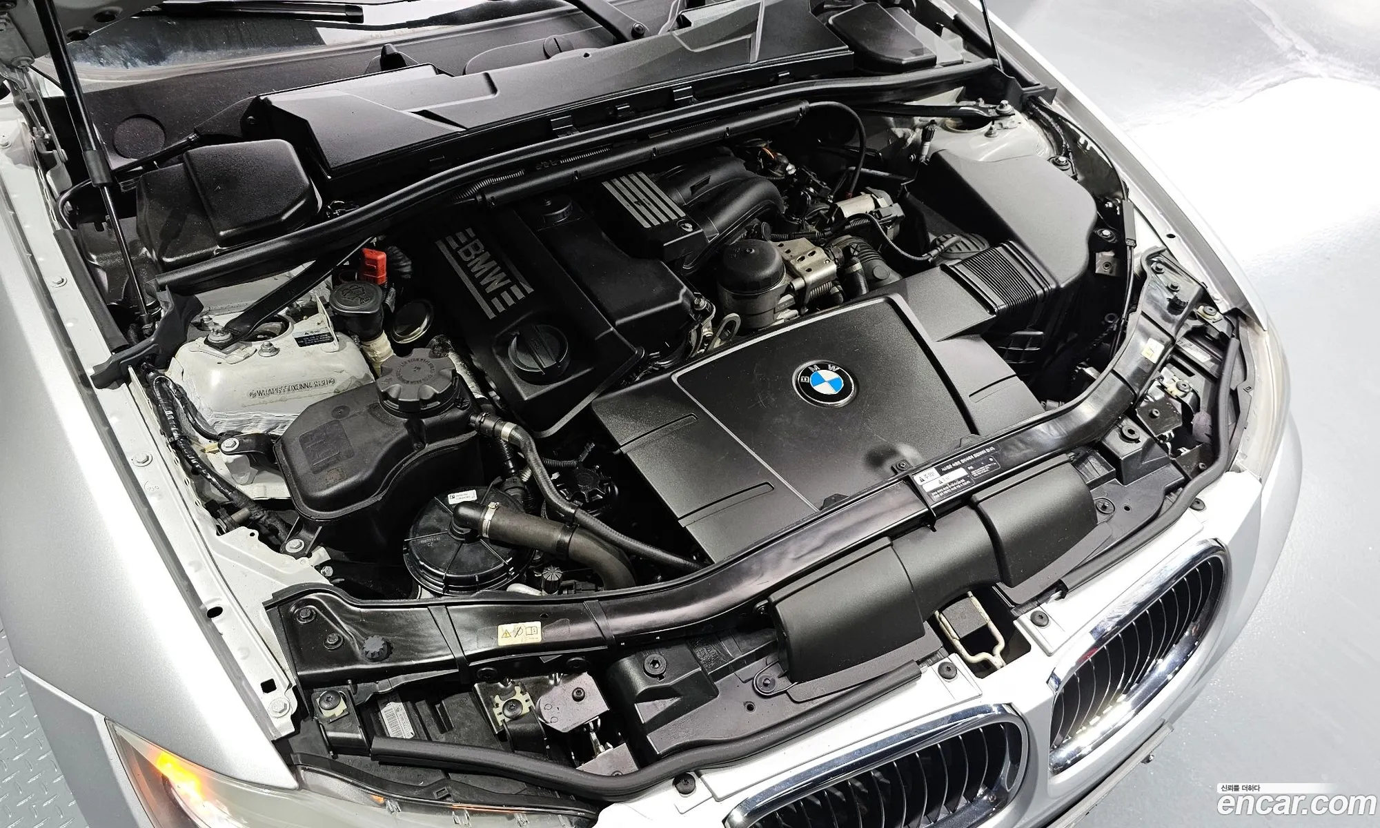 BMW 3Er 320I Sedan 2011 - фотография 16193874