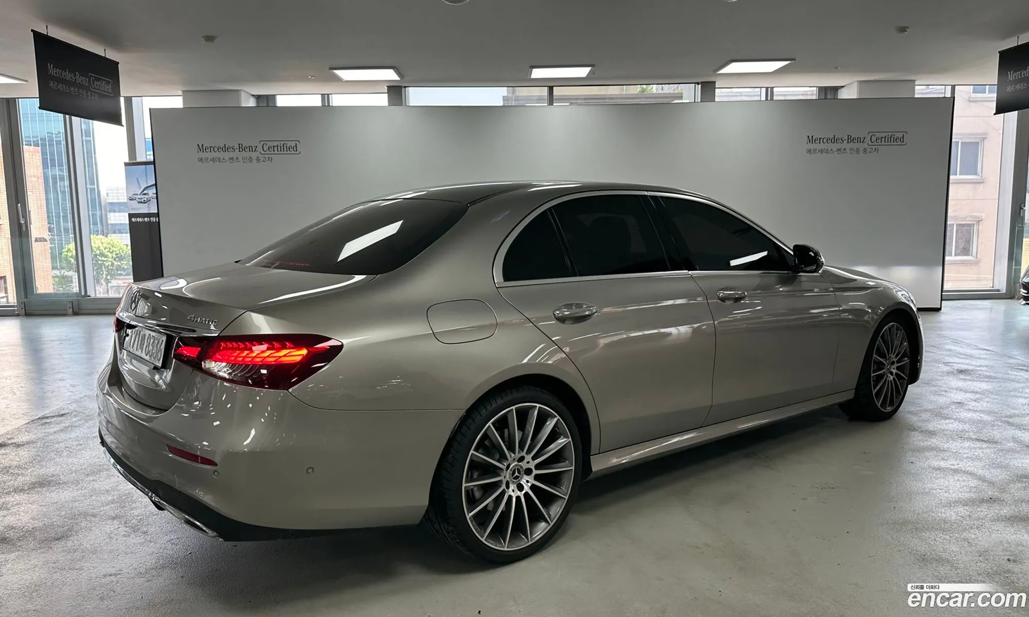 Mercedes E-Class W213 E350 4Matic Amg Line - фотография 18572816
