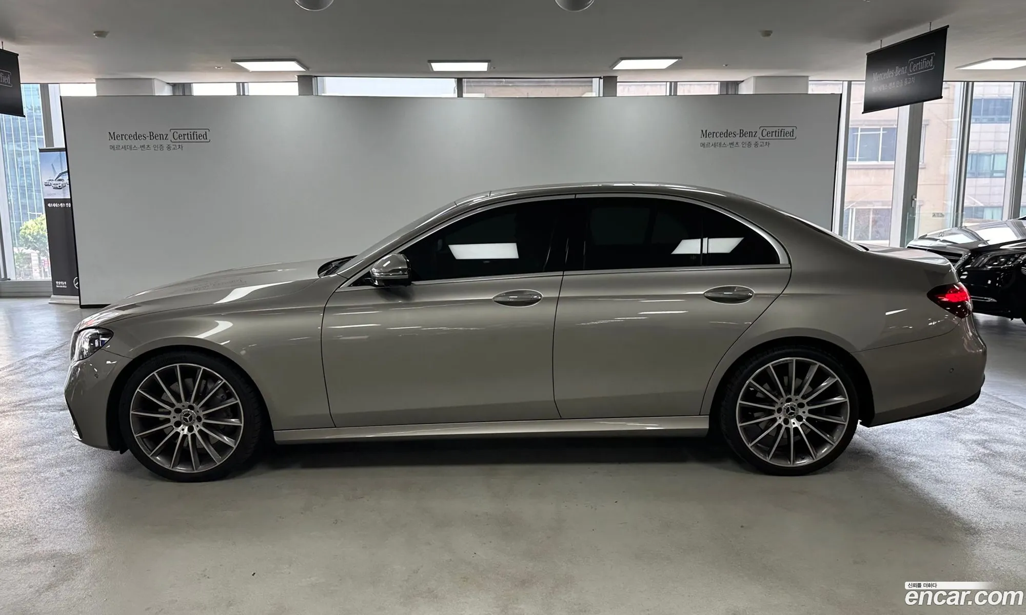 Mercedes E-Class W213 E350 4Matic Amg Line - фотография 18572818
