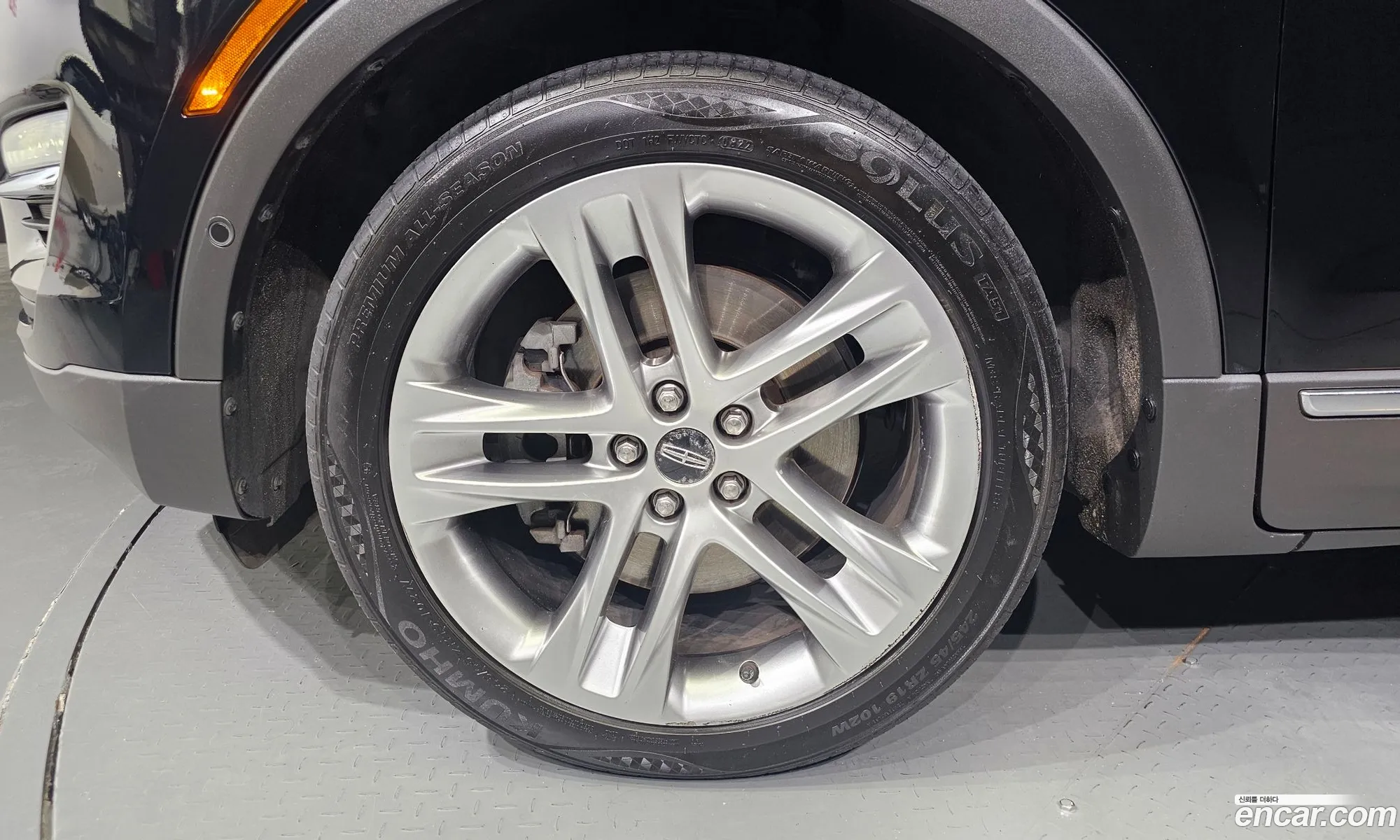Lincoln Mkc 20 Awd 2016 - фотография 4609734