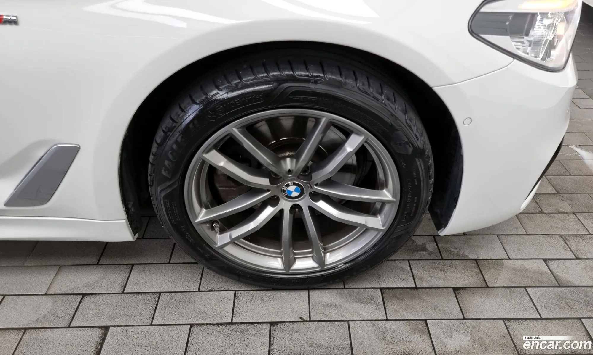 BMW 5Er 520D xDrive M Sport Plus 2017 - фотография 16223931