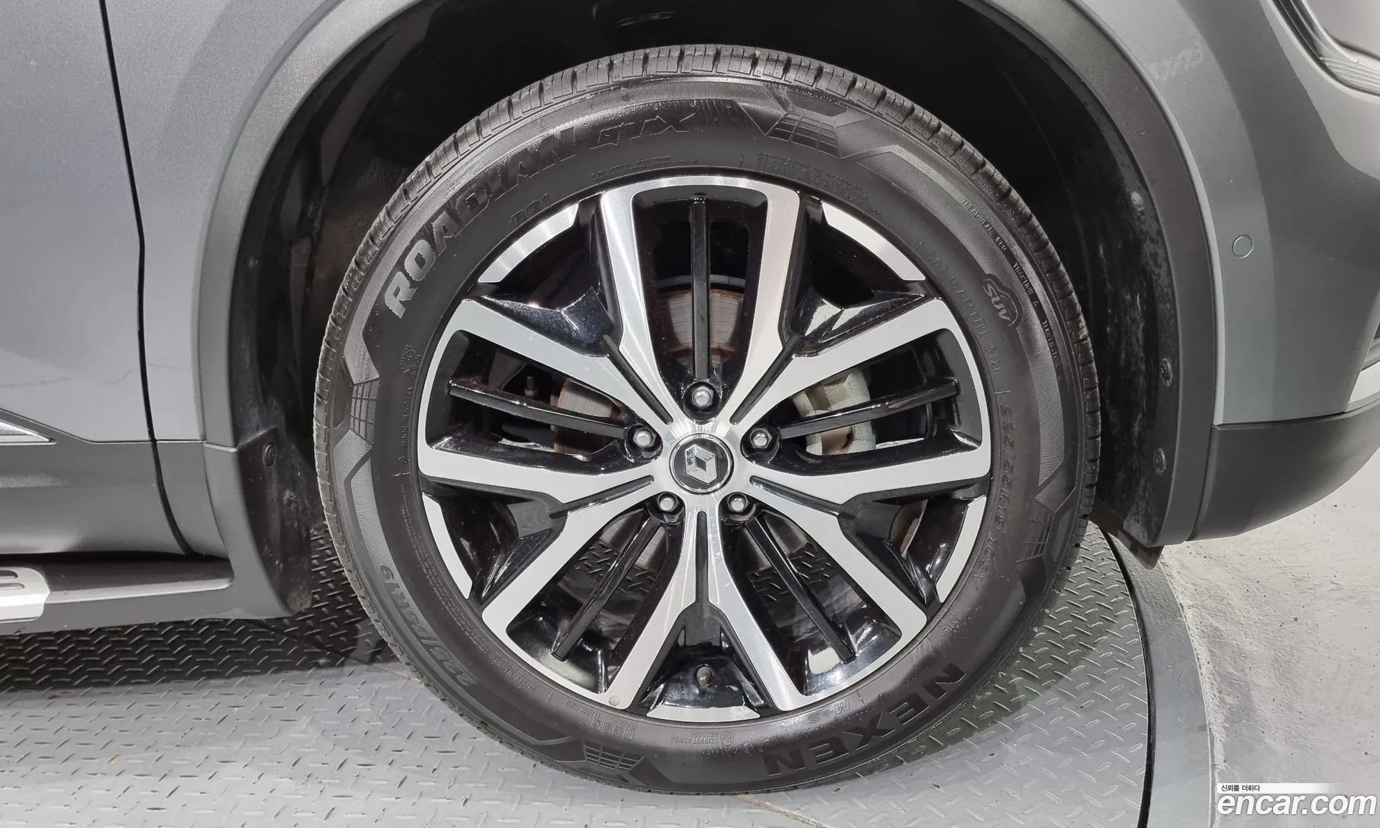 Renault Samsung Qm6 20 Lpe Re Signature 2Wd 2020 - фотография 2450293