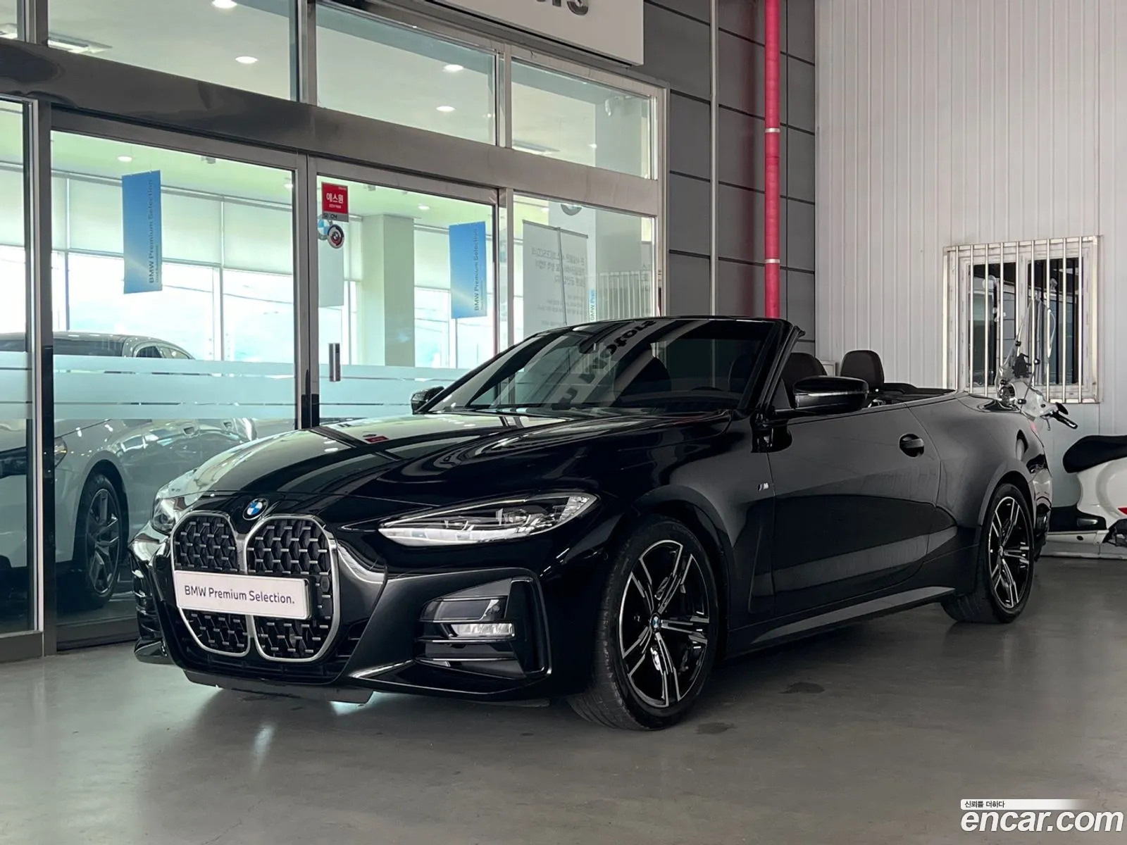 BMW 4Er G22 G23 420I M Sports Convertible 2021 - фотография 16353549