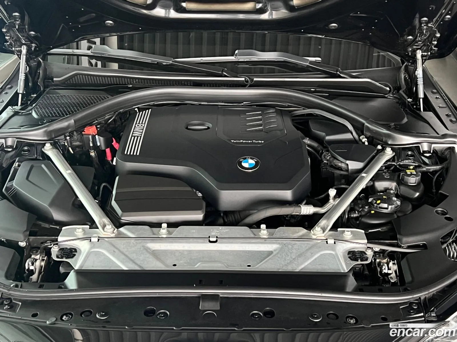 BMW 4Er G22 G23 420I M Sports Convertible 2021 - фотография 16353554