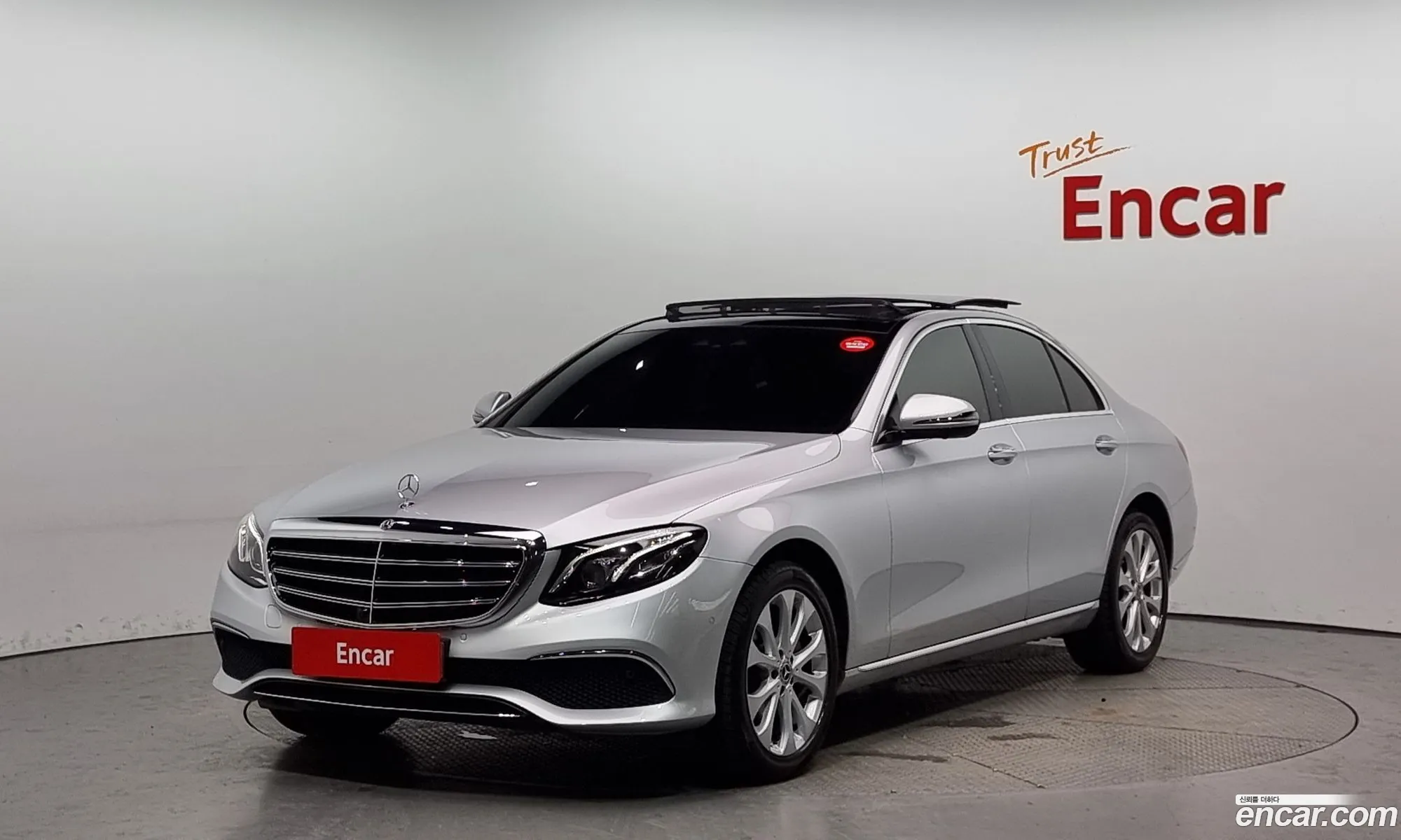 Mercedes-Benz E-Klasse V W213 S213 C238 E300 Exclusive 2019 - фотография 18614849