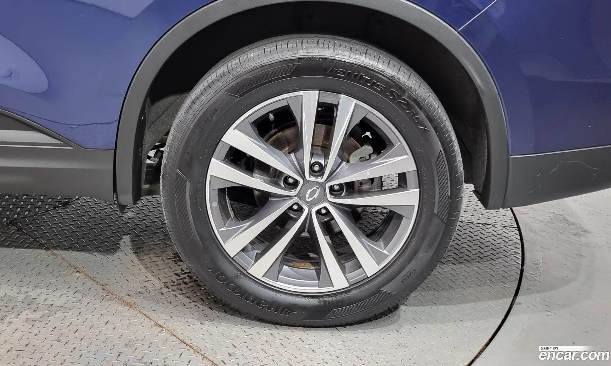 Renault Samsung Qm6 20 Lpe Le 2Wd 2020 - фотография 2600239