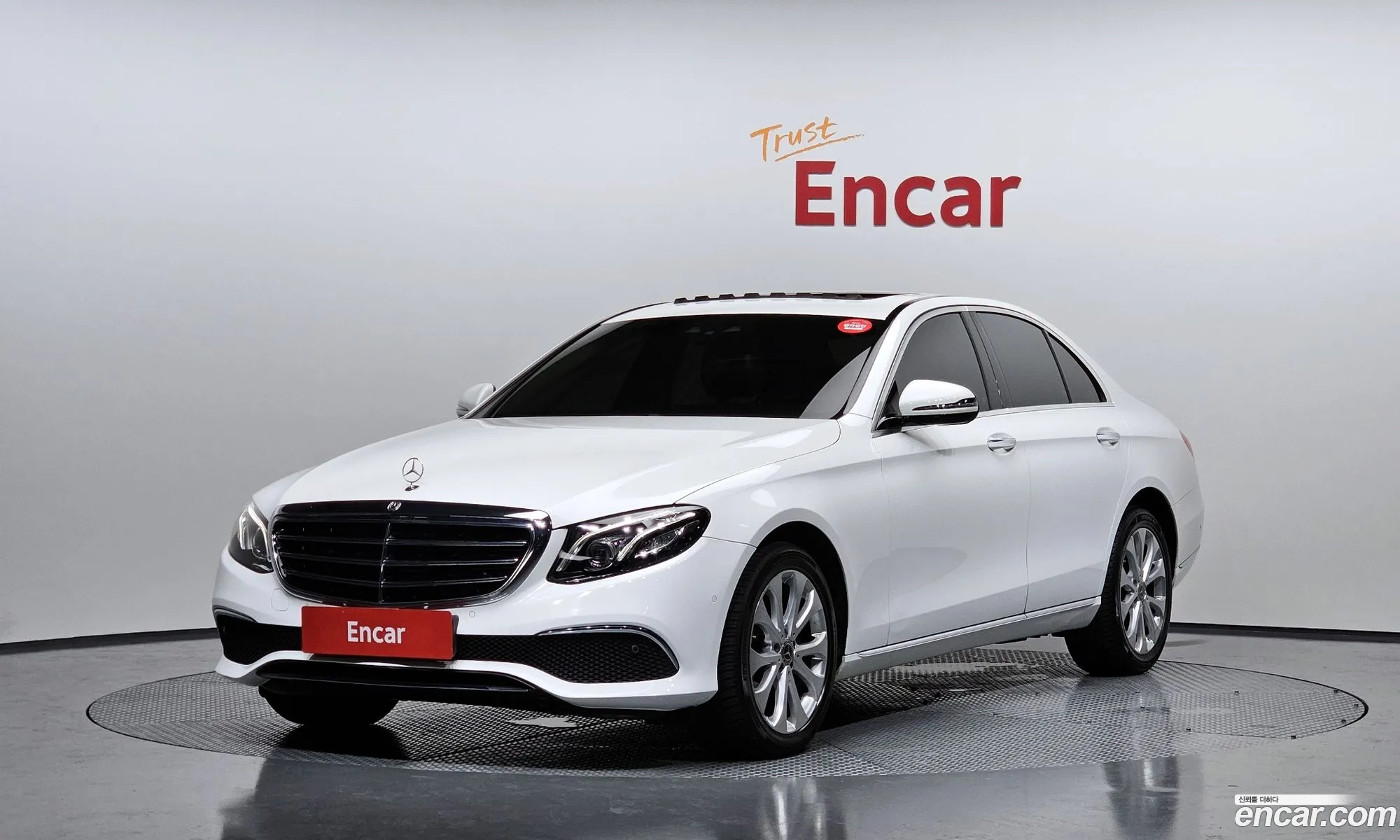 Benz E-Class W213 E220D 4Matic Exclusive - фотография 18598484