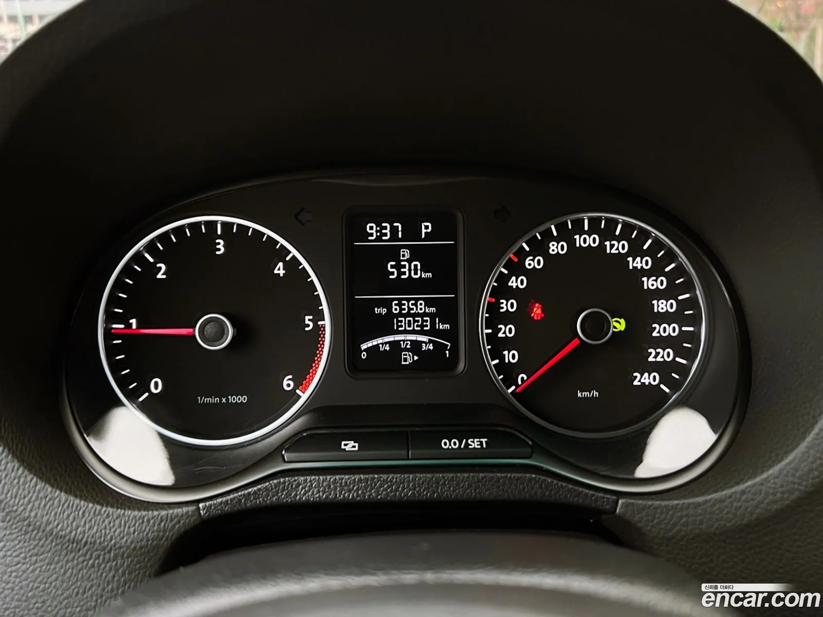 Volkswagen Polo V 16 Tdi R-Line 2013 - фотография 12546030