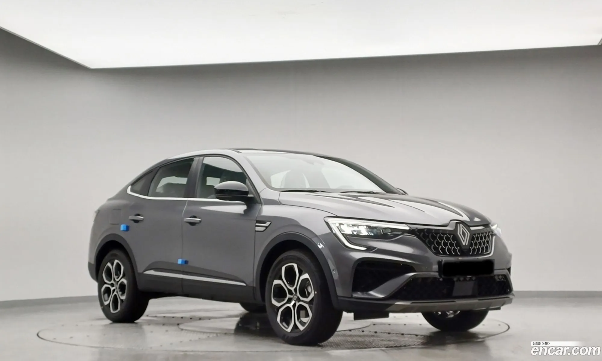 Renault Samsung Arkana 16 E-Tech Iconic 2025 - фотография 2600226