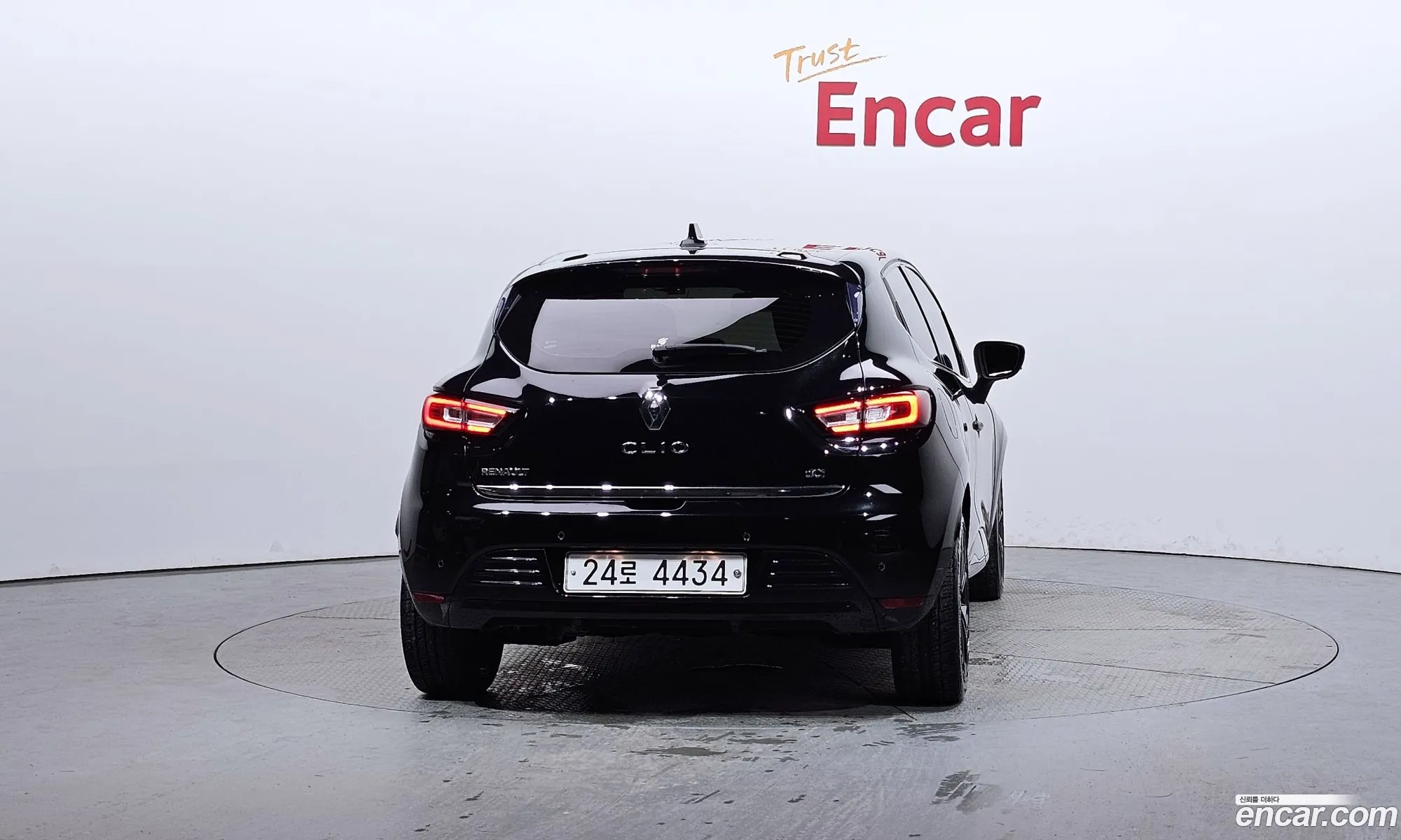 Renault Samsung Clio Intense 2018 - фотография 1821840