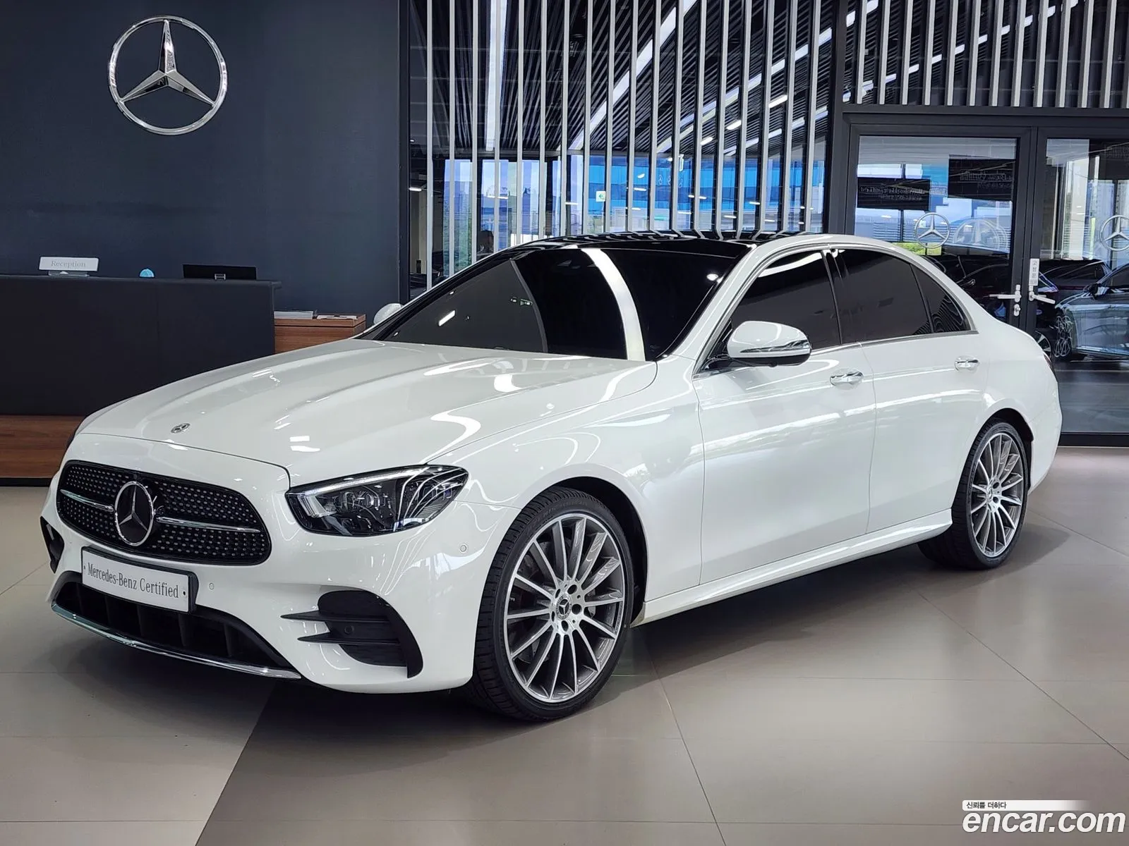 Mercedes E-Class W213 E350 4Matic Amg Line - фотография 18614922