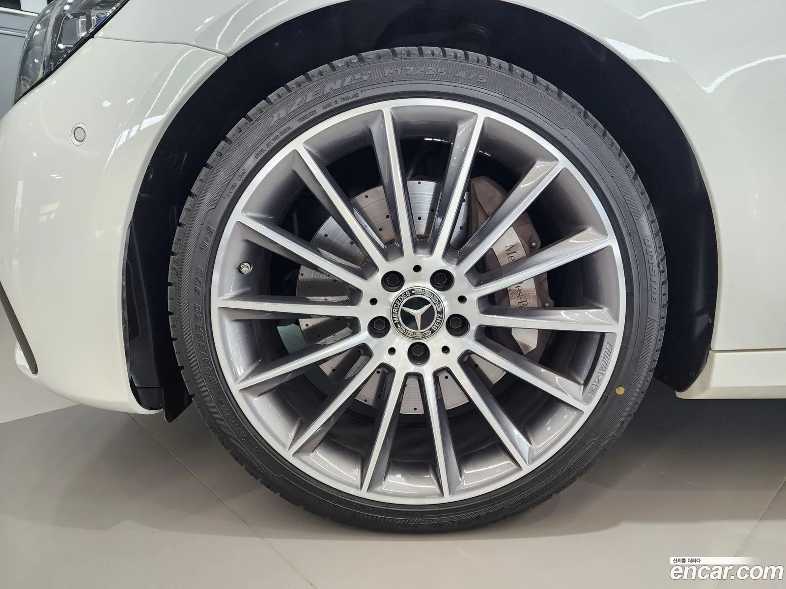 Mercedes E-Class W213 E350 4Matic Amg Line - фотография 18614926