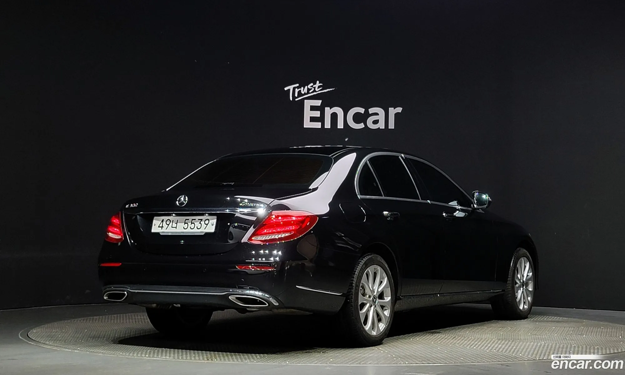 Mercedes-Benz E-Klasse V W213 S213 C238 E300 4Matic Exclusive 2019 - фотография 18557927