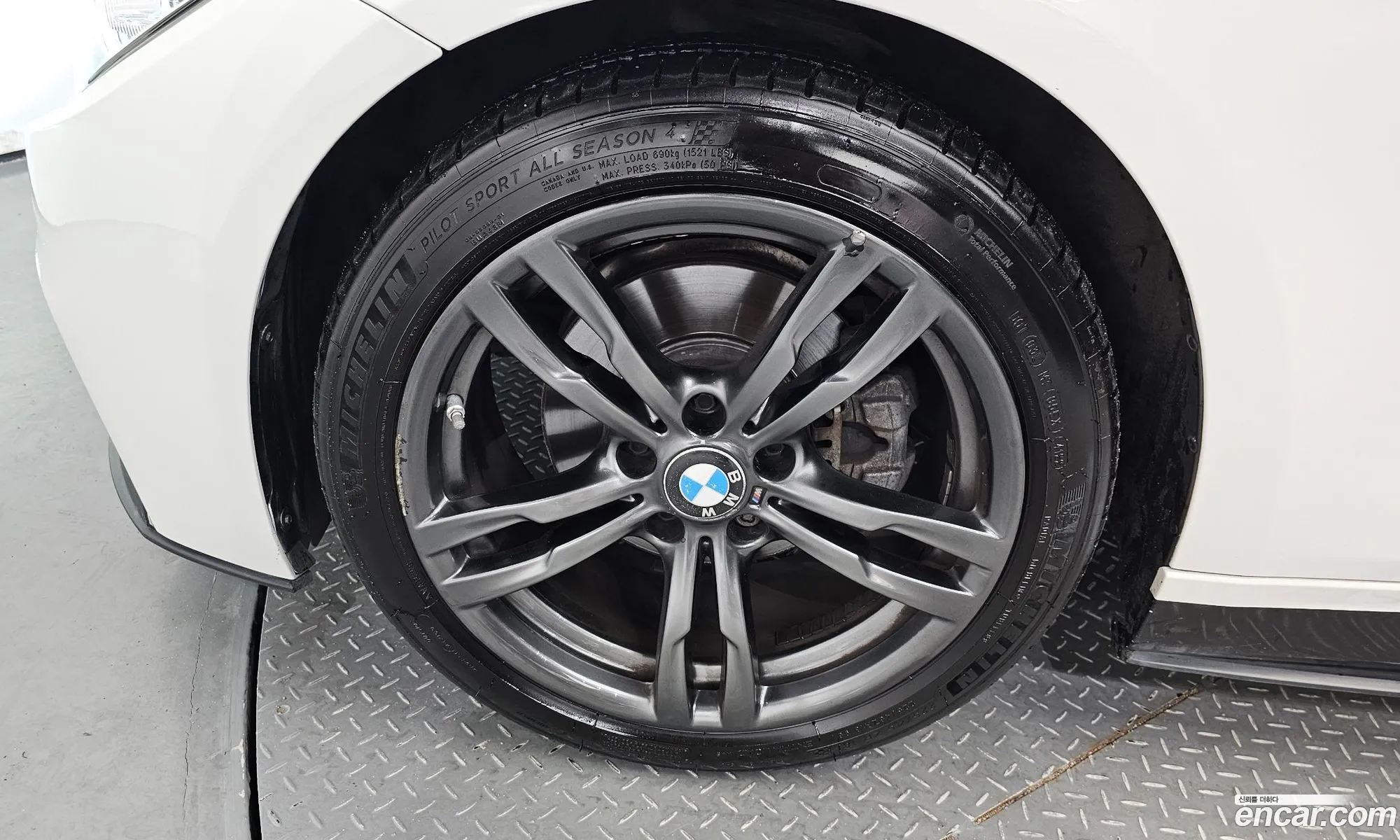 BMW 3Er Vi F3X 320D 2015 - фотография 15758443
