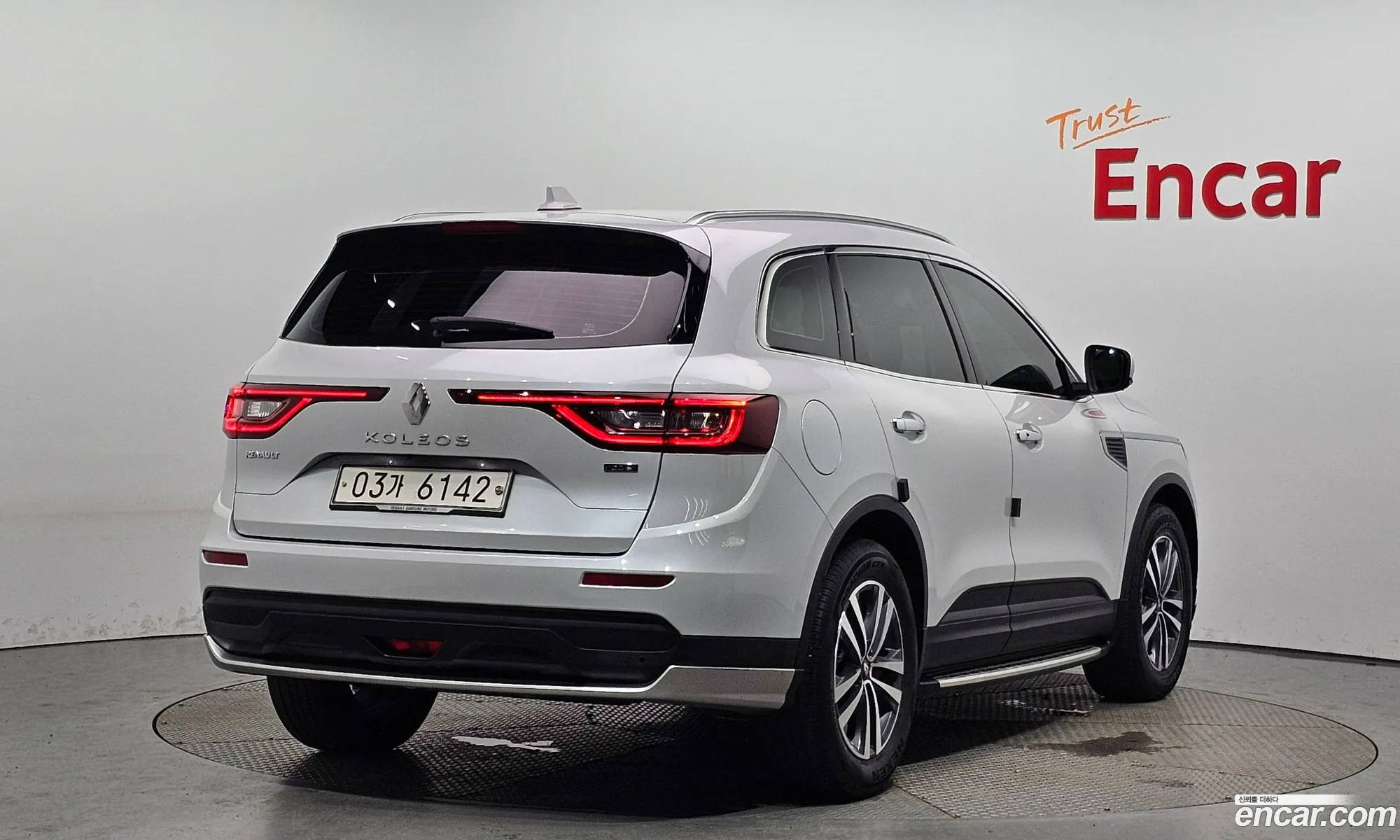 Renault Samsung Qm6 Gasoline 2Wd Re 2017 - фотография 2428084