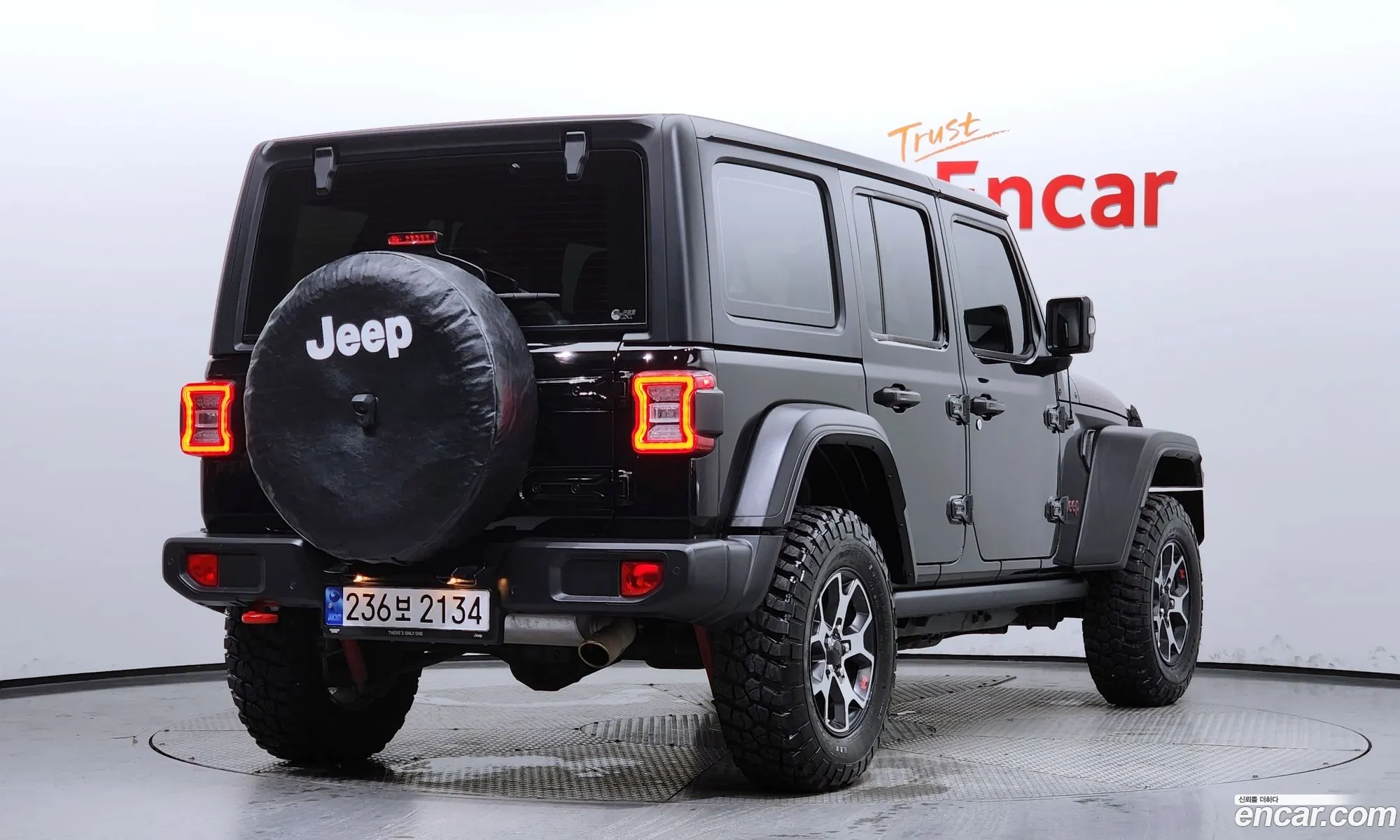 Jeep Wrangler 20 Rubicon 4-Door 2023 - фотография 5931338