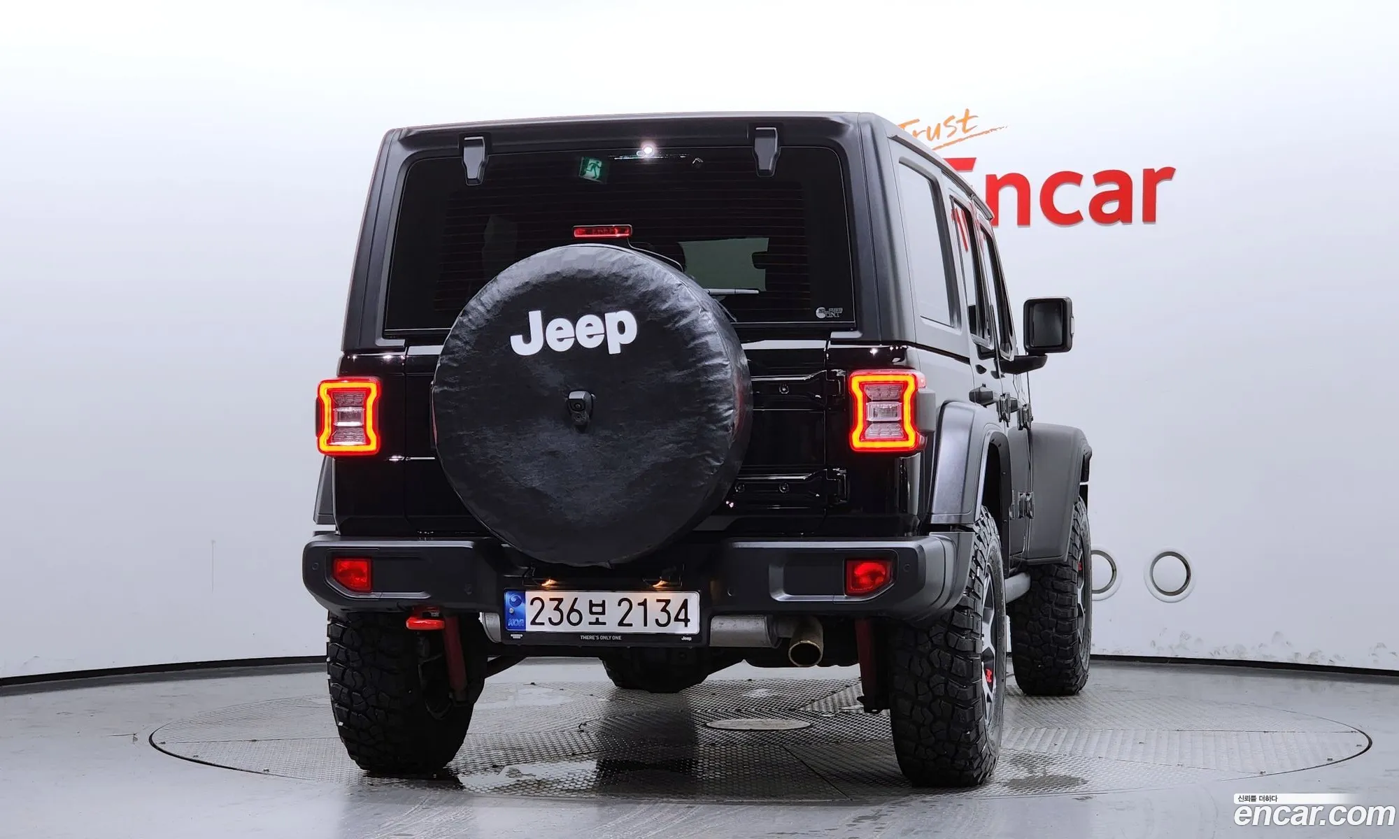 Jeep Wrangler 20 Rubicon 4-Door 2023 - фотография 5931340