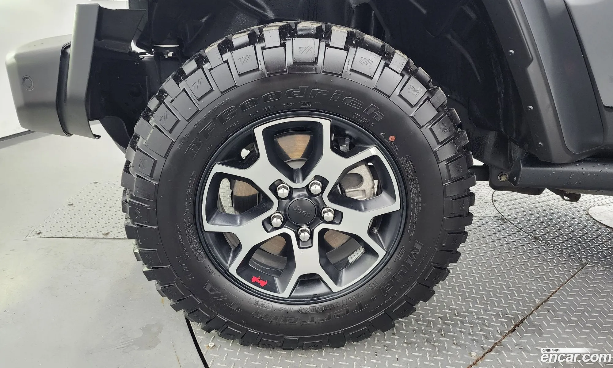 Jeep Wrangler 20 Rubicon 4-Door 2023 - фотография 5931341