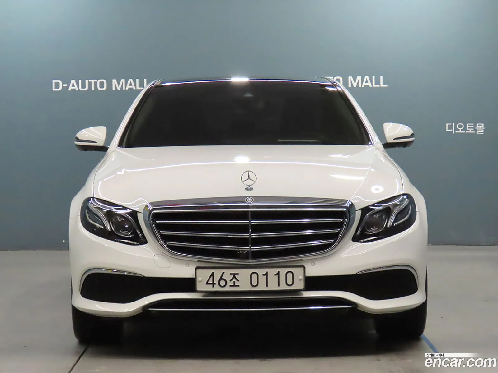 Mercedes-Benz E-Klasse E300 4Matic Exclusive 2017 - фотография 18563209