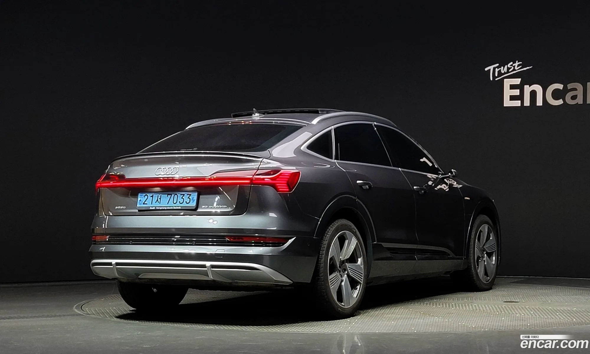 Audi E-Tron I 55 Quattro Sportback 2022 - фотография 8471418