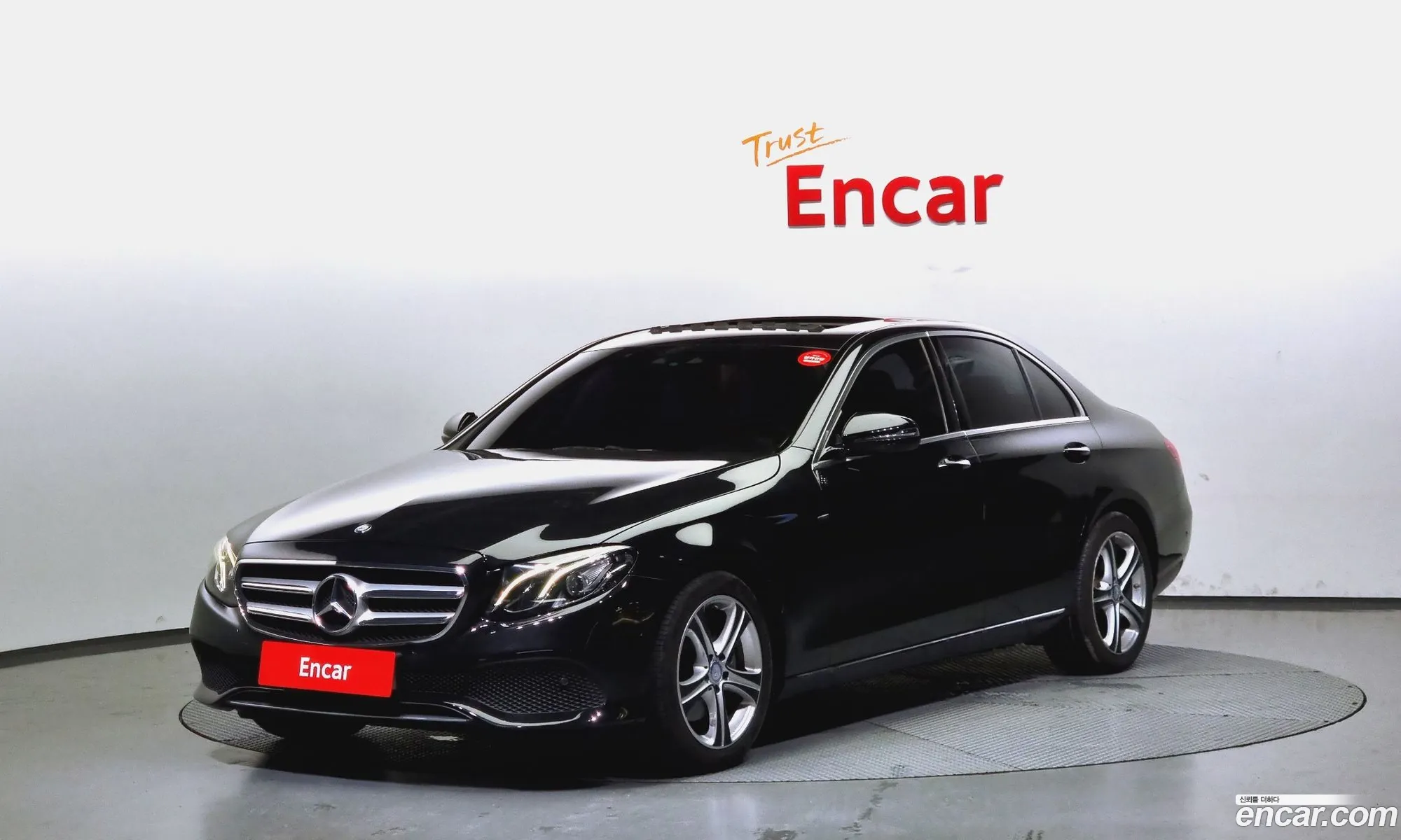 Mercedes-Benz E-Klasse E200 Avant Garde 2017 - фотография 18581064