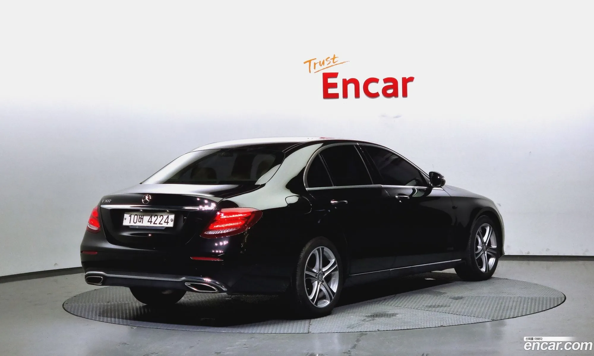Mercedes-Benz E-Klasse E200 Avant Garde 2017 - фотография 18581065