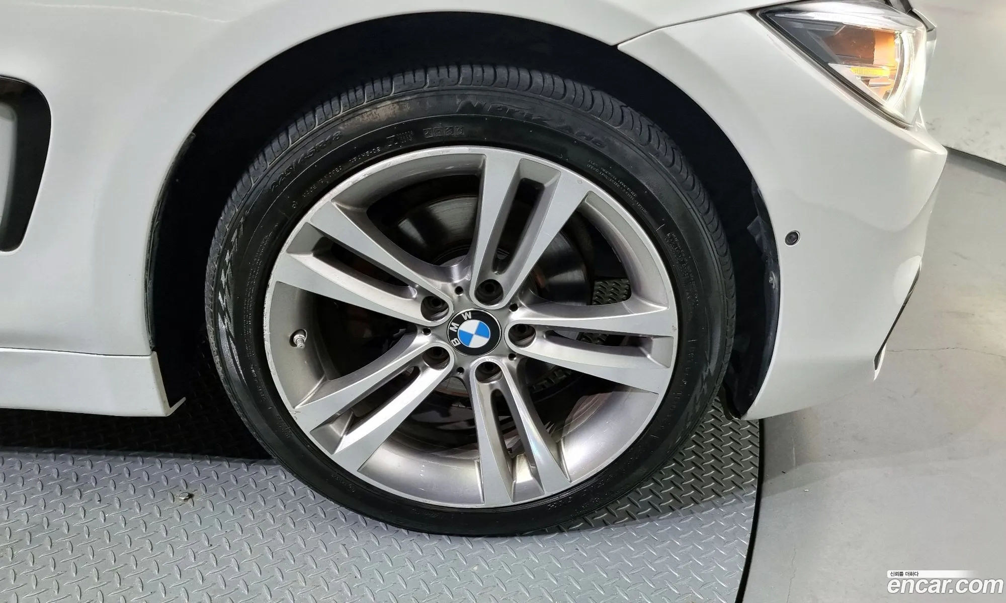 BMW 4Er F32F33F36 420D xDrive Sports Gran Coupe 2018 - фотография 15699025