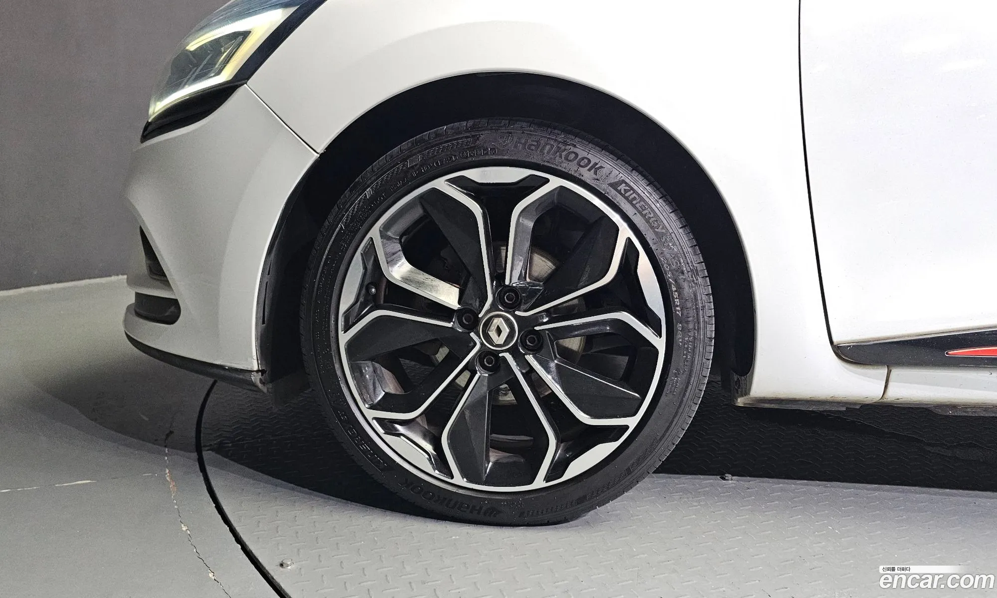 Renault Samsung Clio Intense 2018 - фотография 1869318