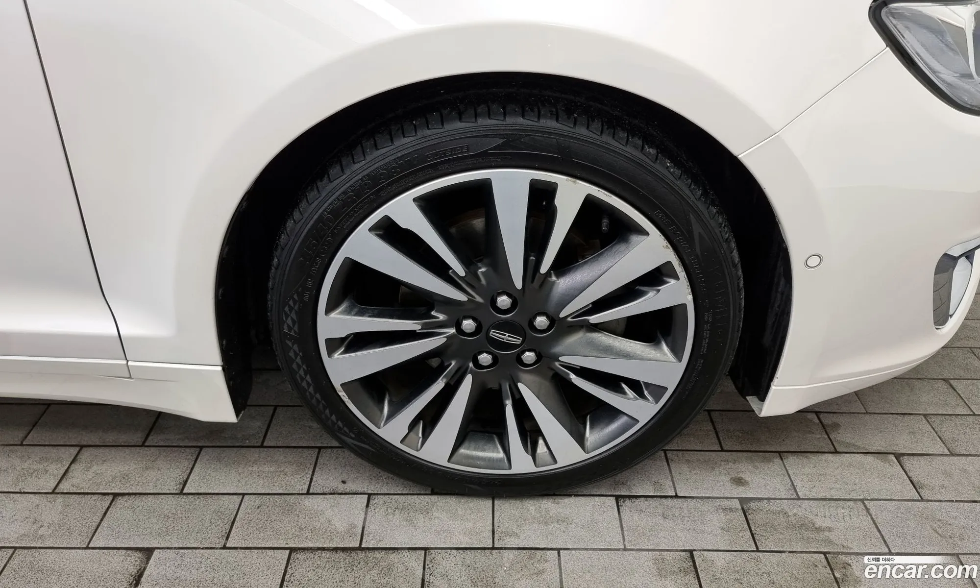 Lincoln Mkz Ii 20 2018 - фотография 4609758