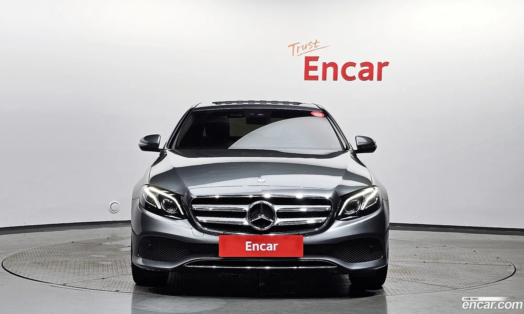 Mercedes-Benz E-Klasse E220D Avant Garde 2017 - фотография 18507501