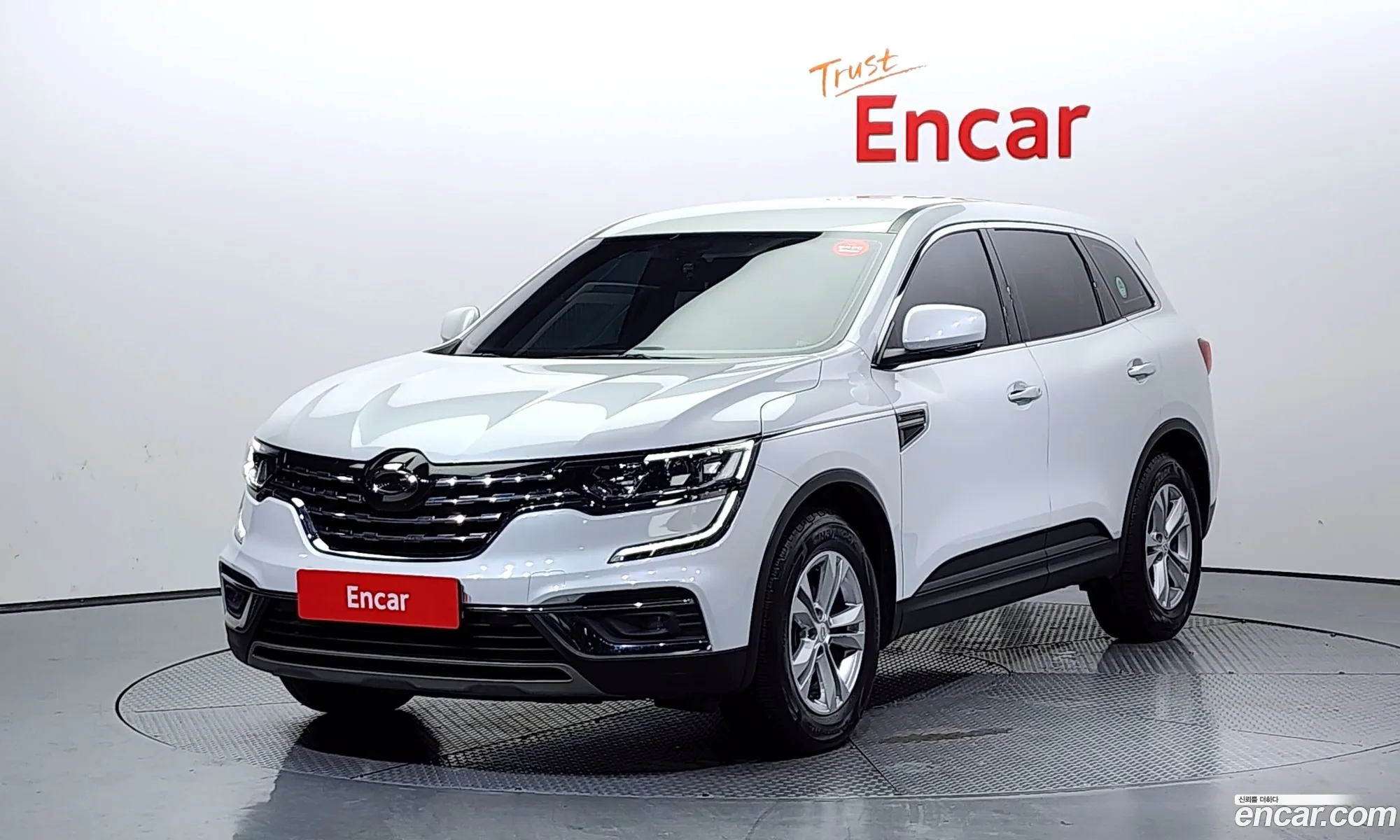 Renault Samsung Qm6 20 Lpe Se 2Wd 2020 - фотография 2083421