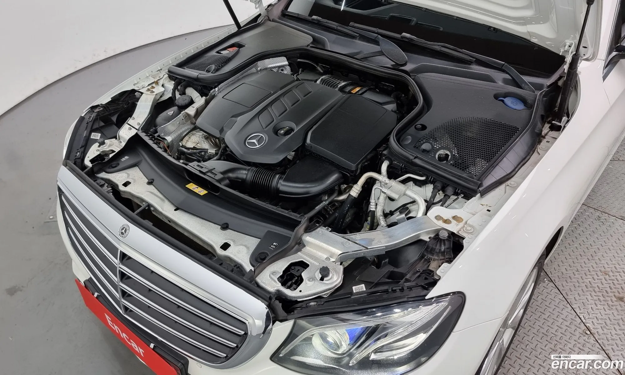 Mercedes-Benz E-Klasse V W213 S213 C238 E220D 4Matic Exclusive 2020 - фотография 12909571