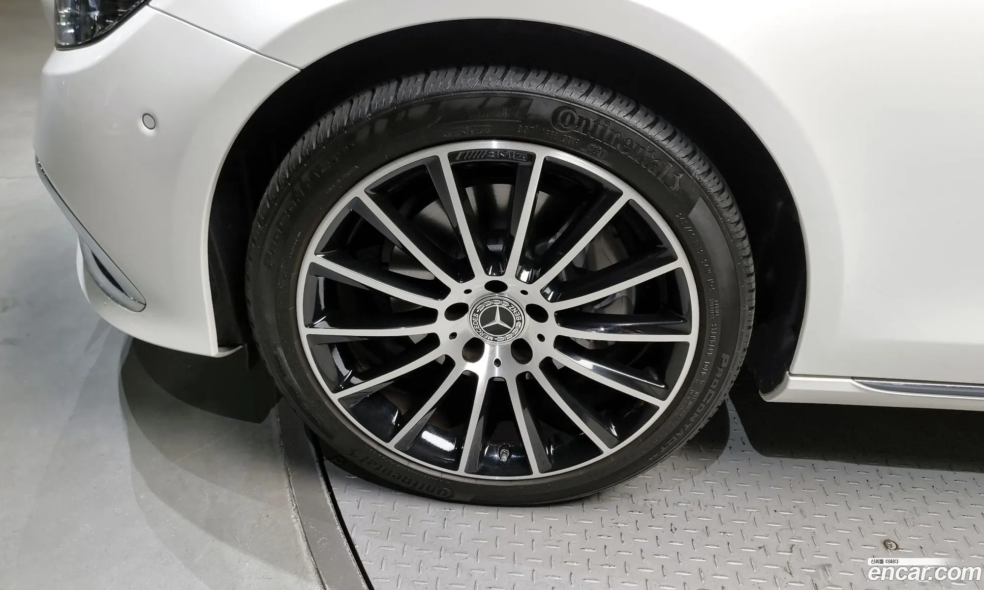 Mercedes-Benz E-Klasse E250 Exclusive 2023 - фотография 18598524