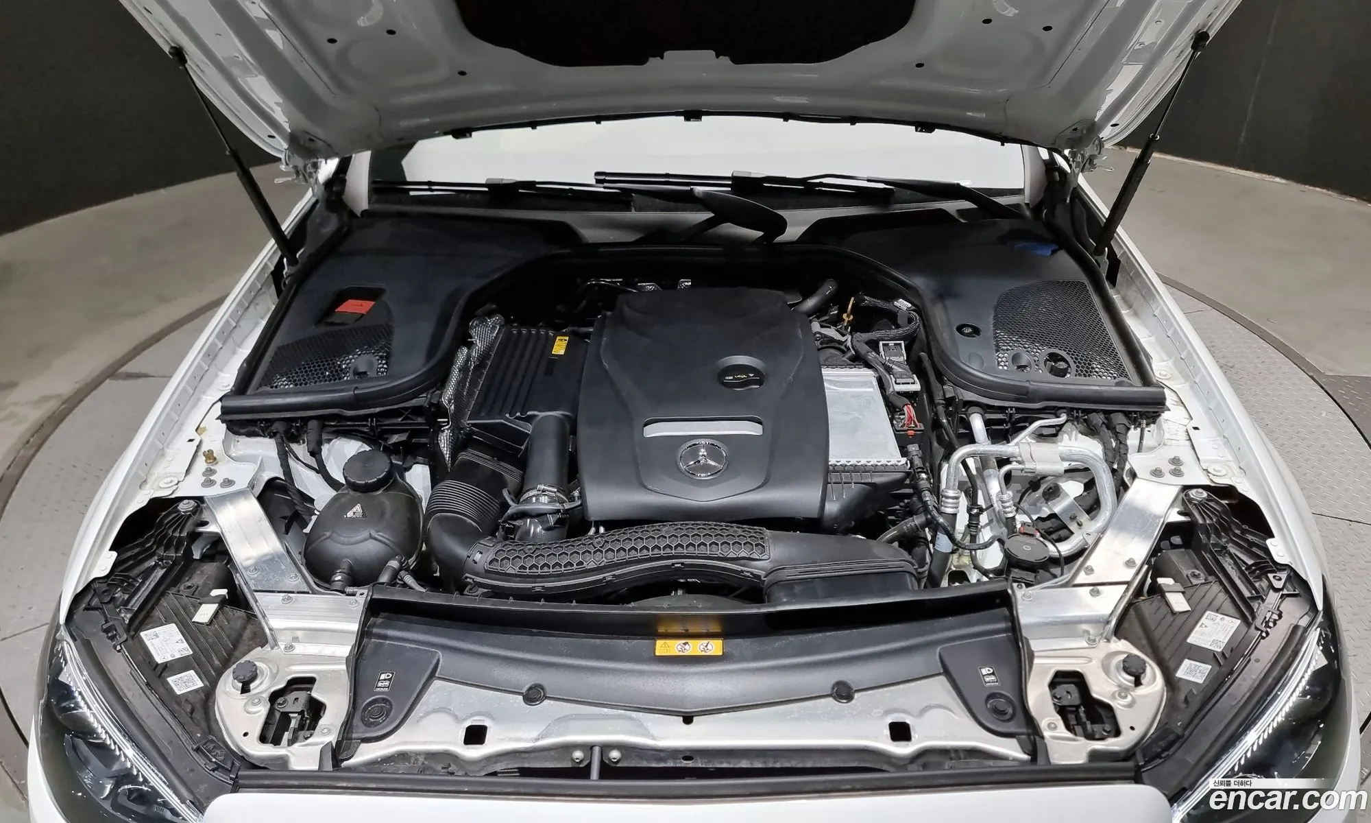 Mercedes-Benz E-Klasse E250 Exclusive 2023 - фотография 18598525