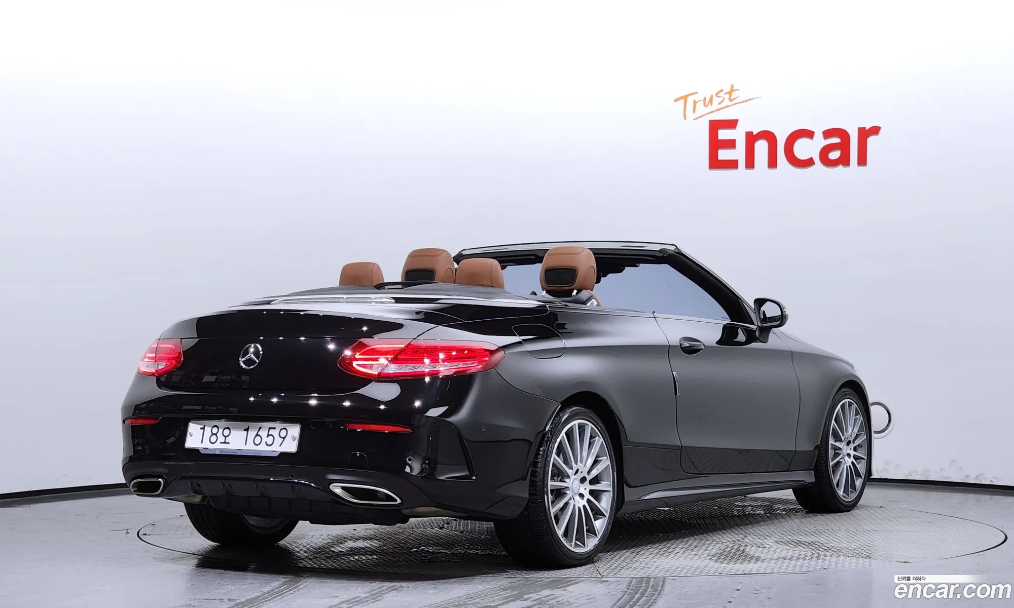 Mercedes C-Class W205 C200 Cabriolet - фотография 18404823